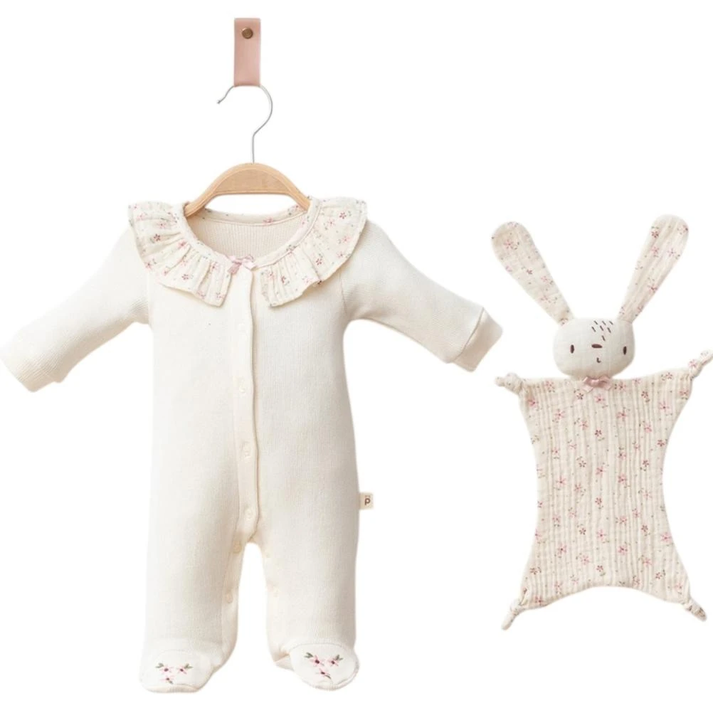 Kız Bebek Petite Pamuklu Çiçek İşleme Detaylı Uyku Arkadaşı Hediyeli Tulum 