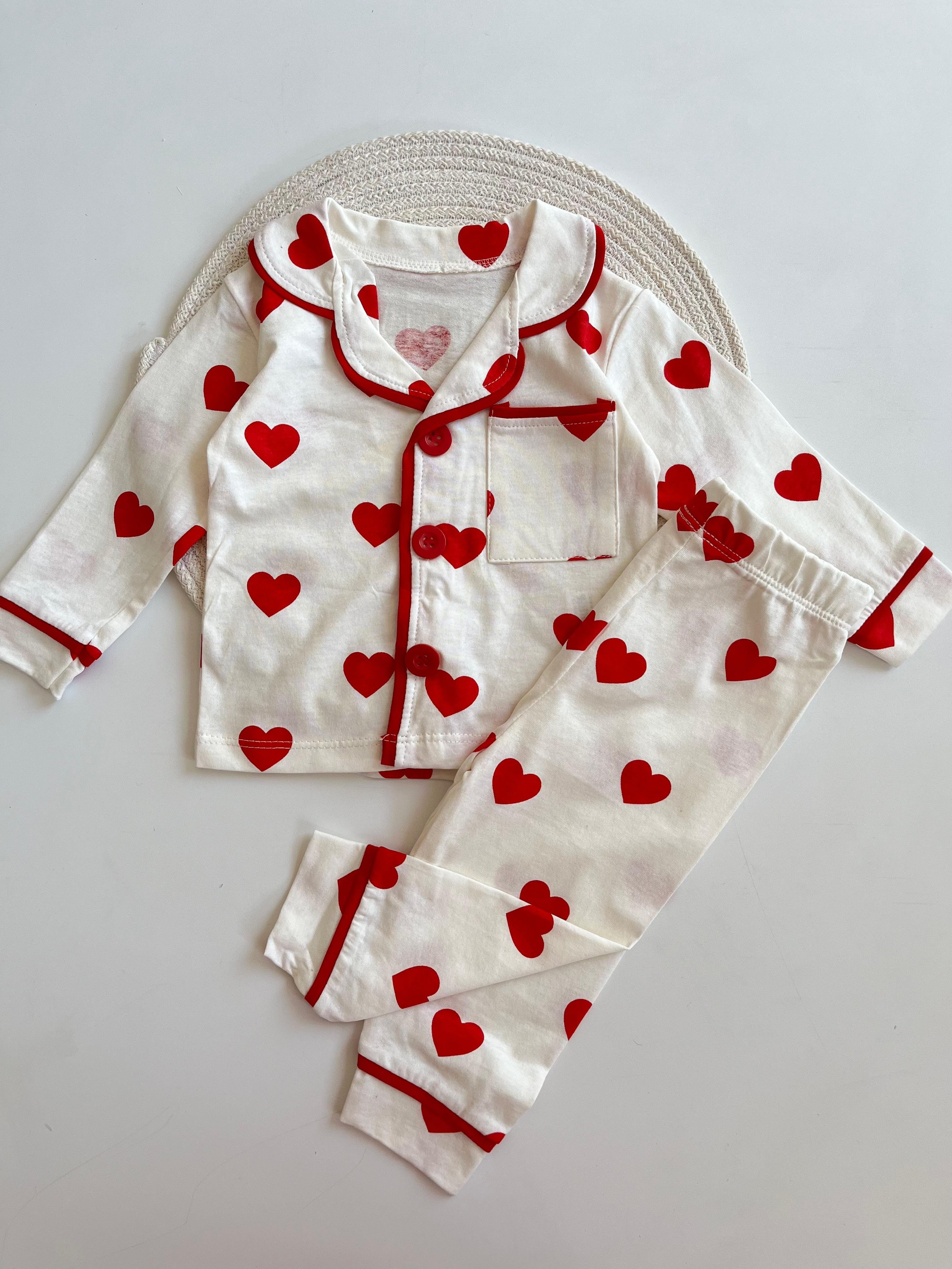 Kız Bebek Kalpli Pijama Takımı