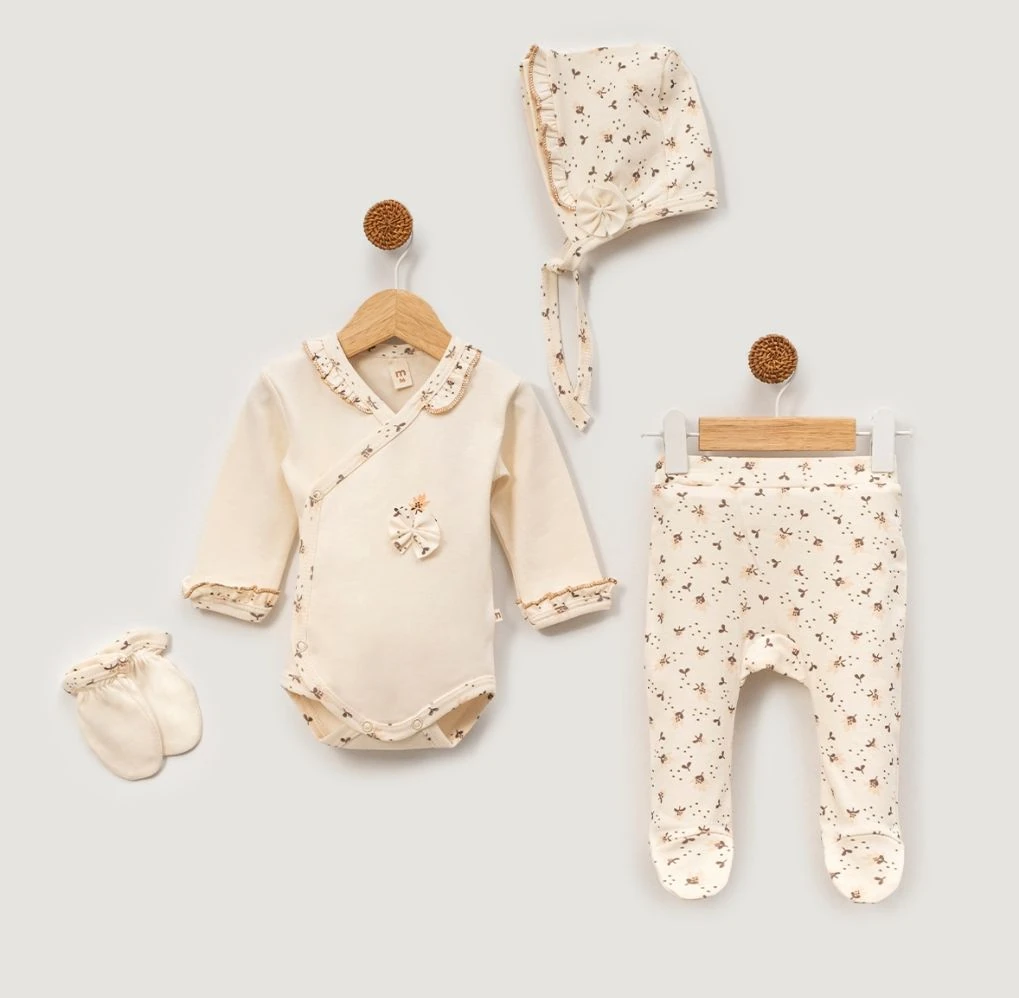 Kız Bebek Fırfırl Çiçek Detaylı Battaniyeli 5'li Set - Krem