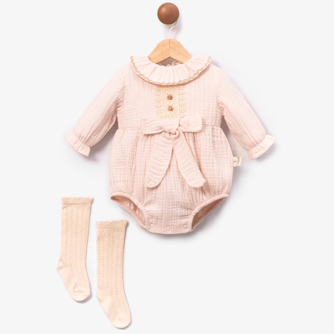 Kız Bebek Fiyonk Detaylı Çoraplı Müslin Romper Set - Pembe