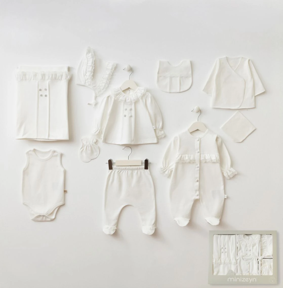 Elegant Pamklu Tül Detaylı 10'lu Yenidoğan Hastane Çıkış Seti - Beyaz