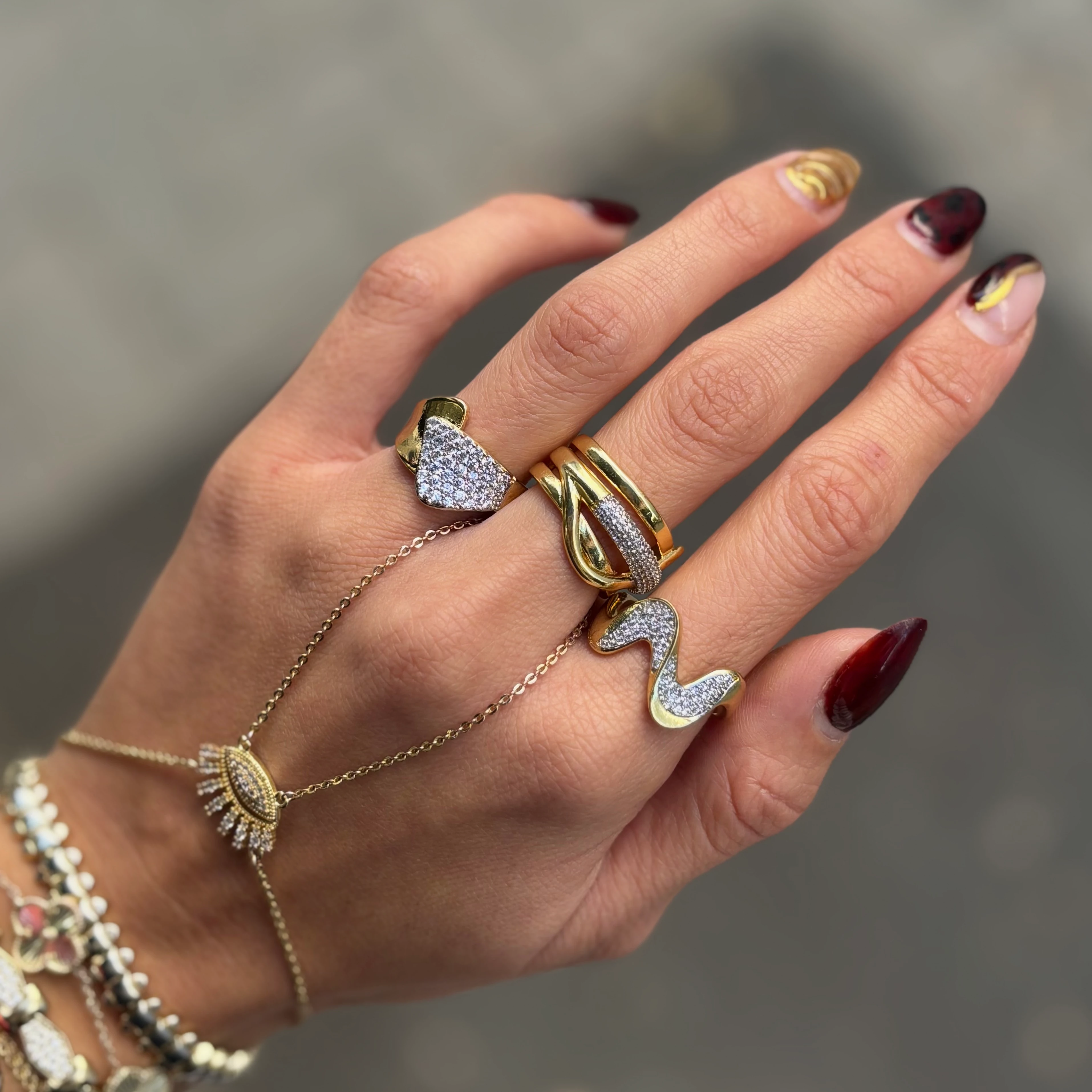 Vip 3’lü görünümlü mix yüzük (ortadaki)