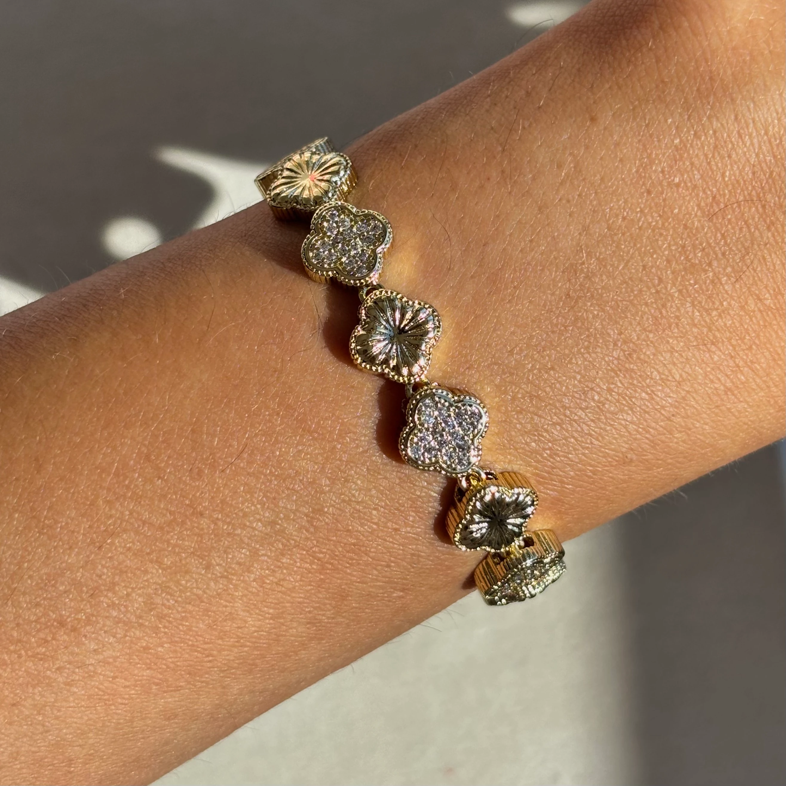 14K altın kaplama büyük boy yonca bileklik 