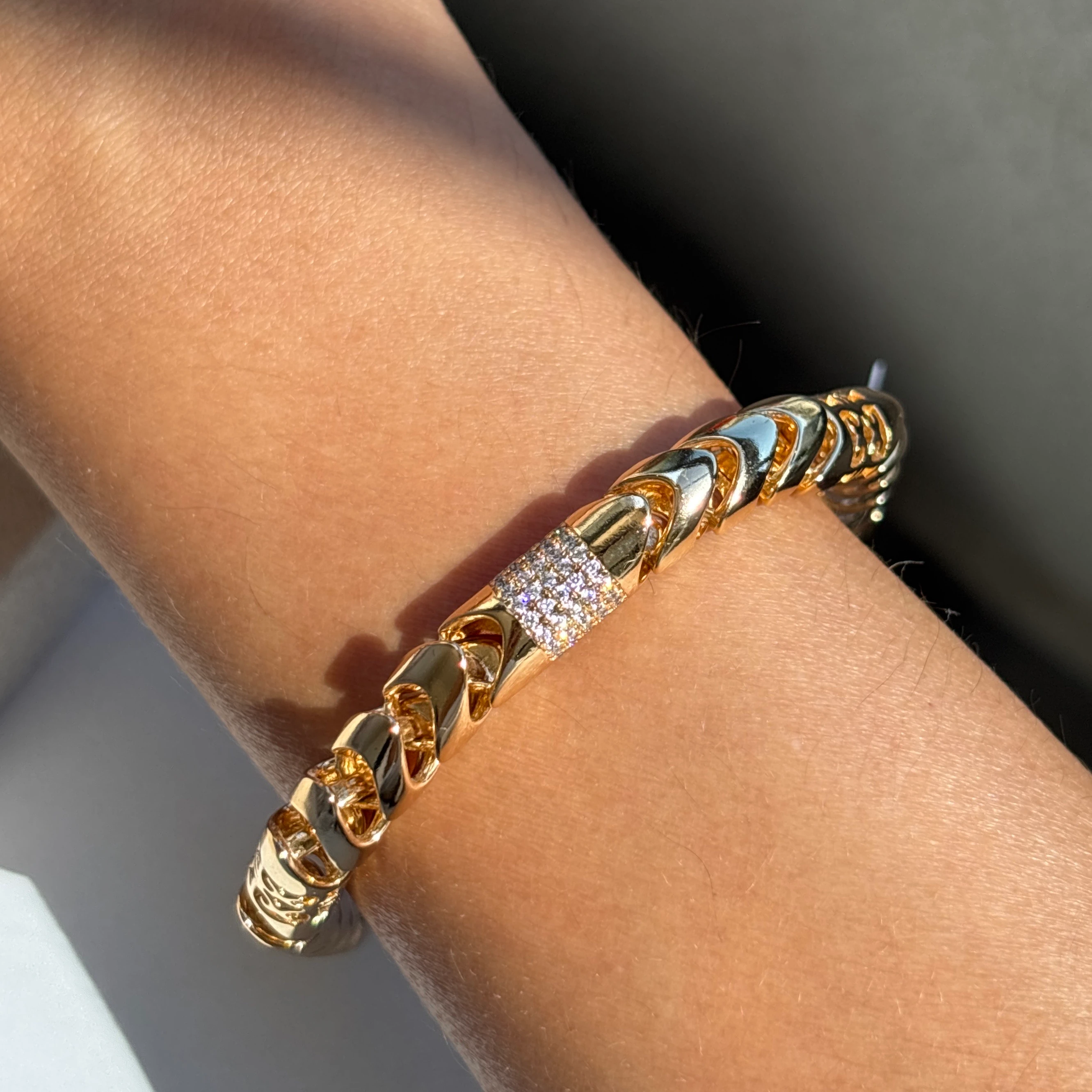 Xuping ortası taşlı silindir bileklik 