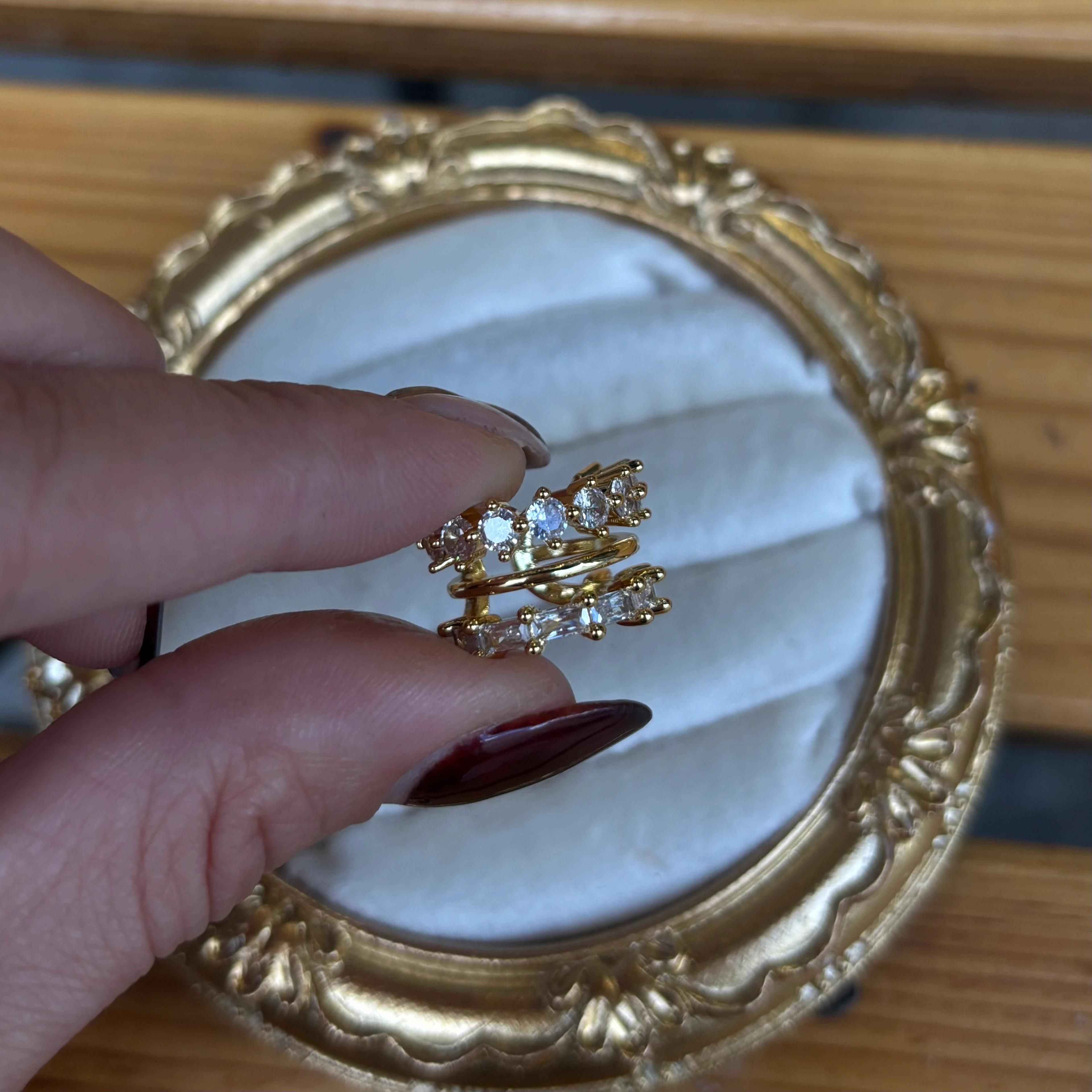Taşlı 3 lü Görünümlü Gold Earcuff