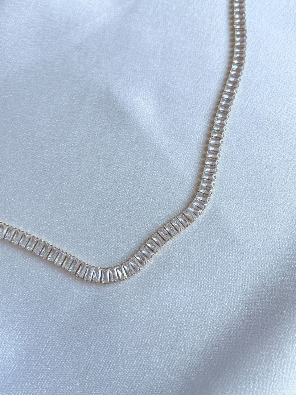 Single Color Choker with Baguette Stone