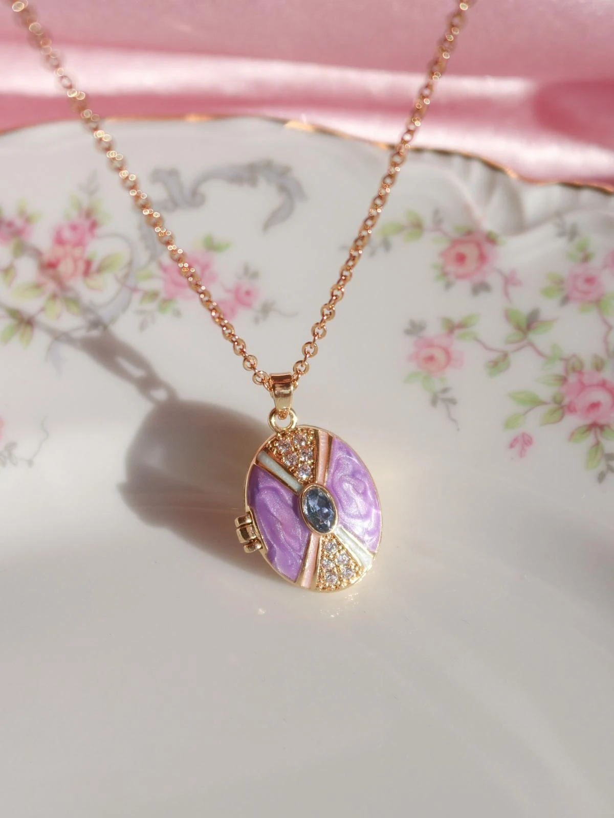 Purple Serenity Gem Kişiye Özel Fotoğraflı Kapaklı Kolye