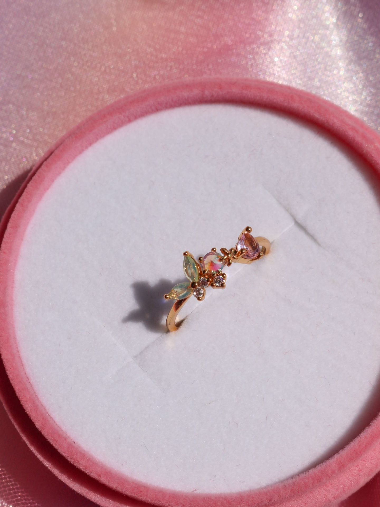 Minimal Butterfly Green Holographic Ring