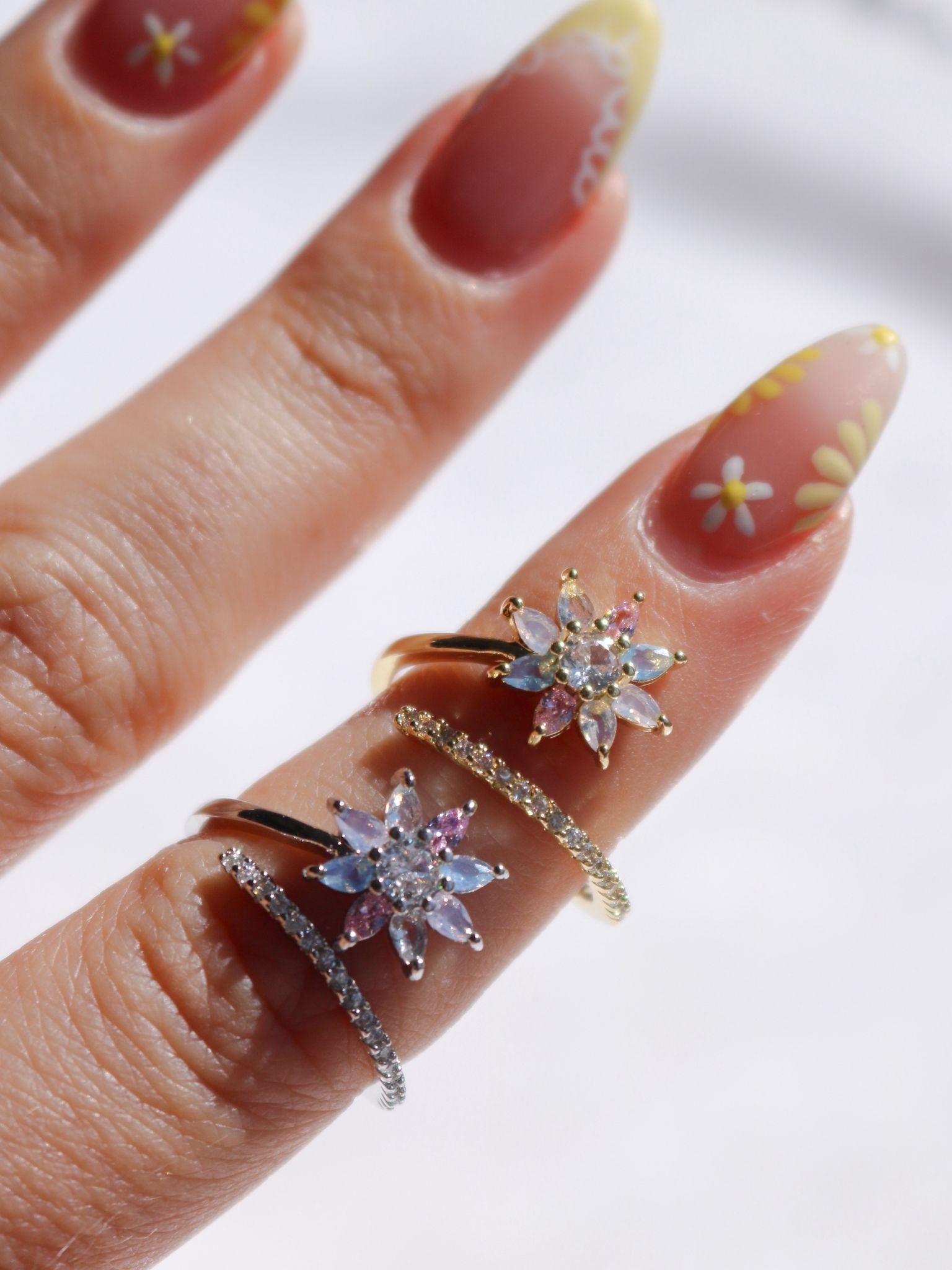Pastel Daisy Sparkle Yüzük