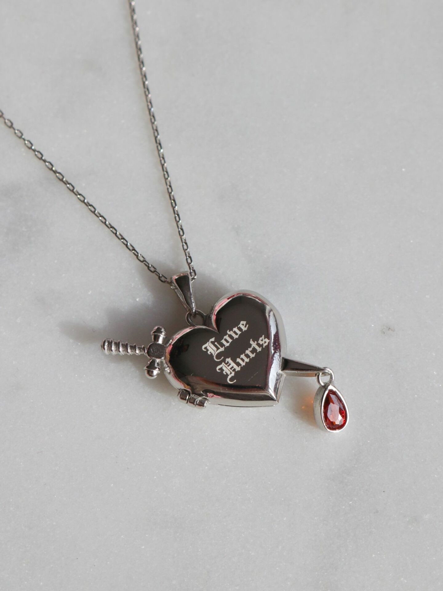 Love Hurts 925 Silver Necklace with Magnetic Cap