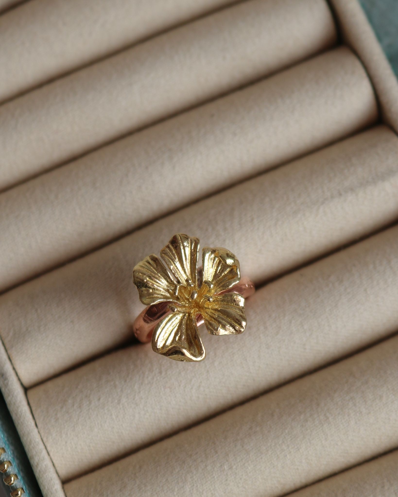 Hibiscus Yüzük