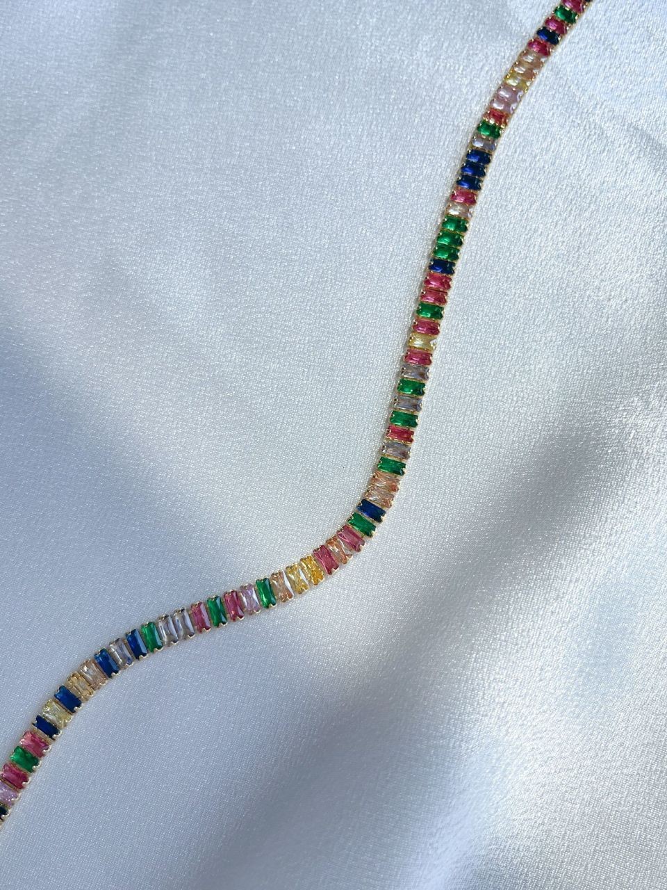 Single Color Choker with Baguette Stone