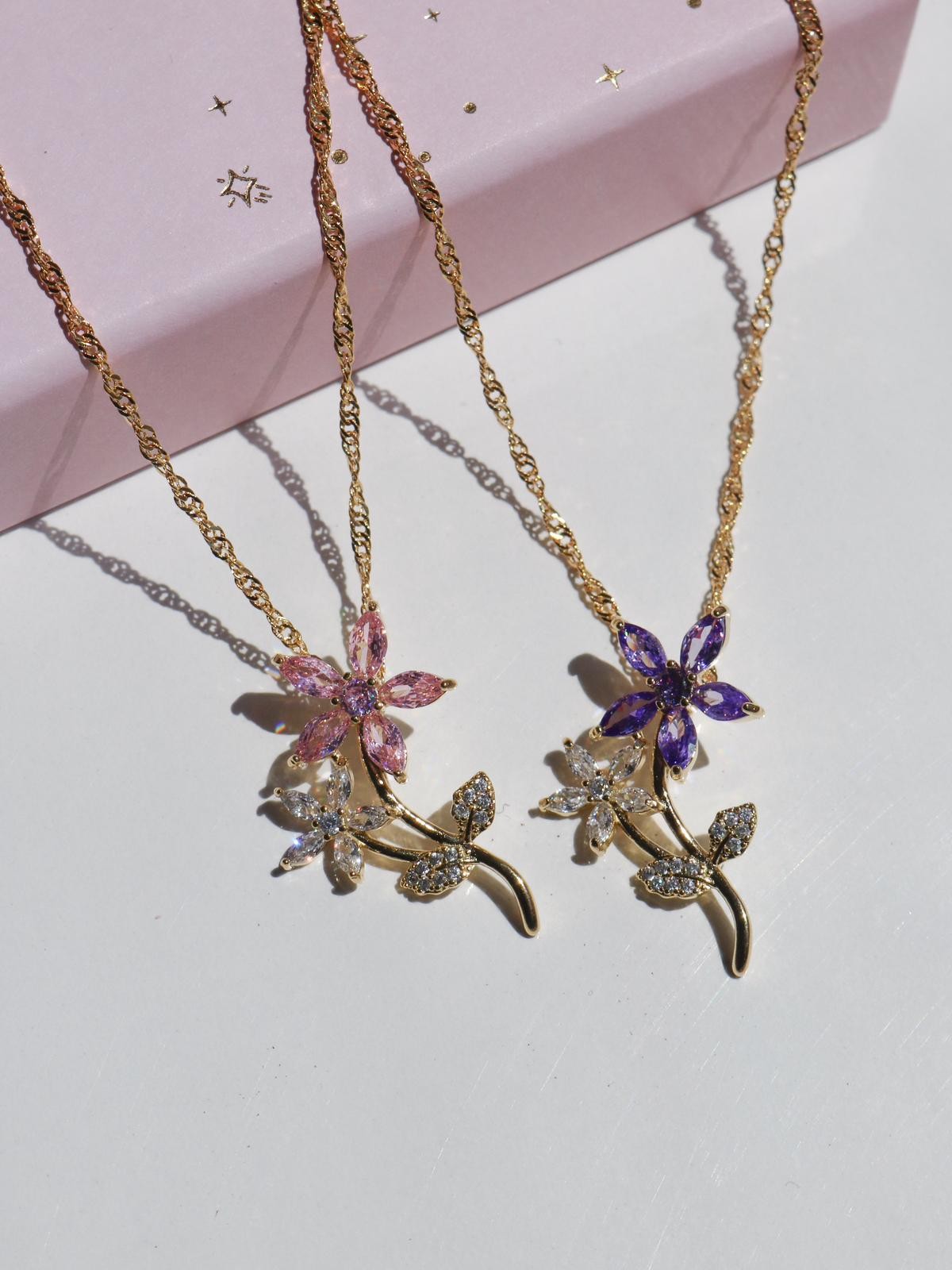 Lilith Flower Kolye