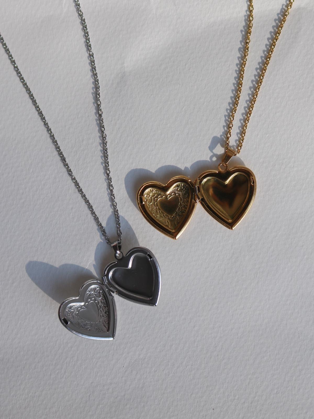 Floral Heart Kişiye Özel Fotoğraflı Kolye