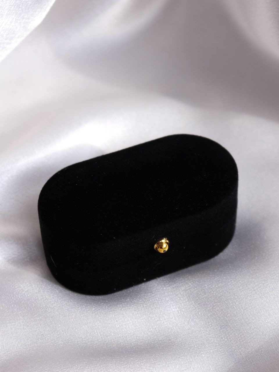 Black Chest Couple Ring Box (Rings Not Included)