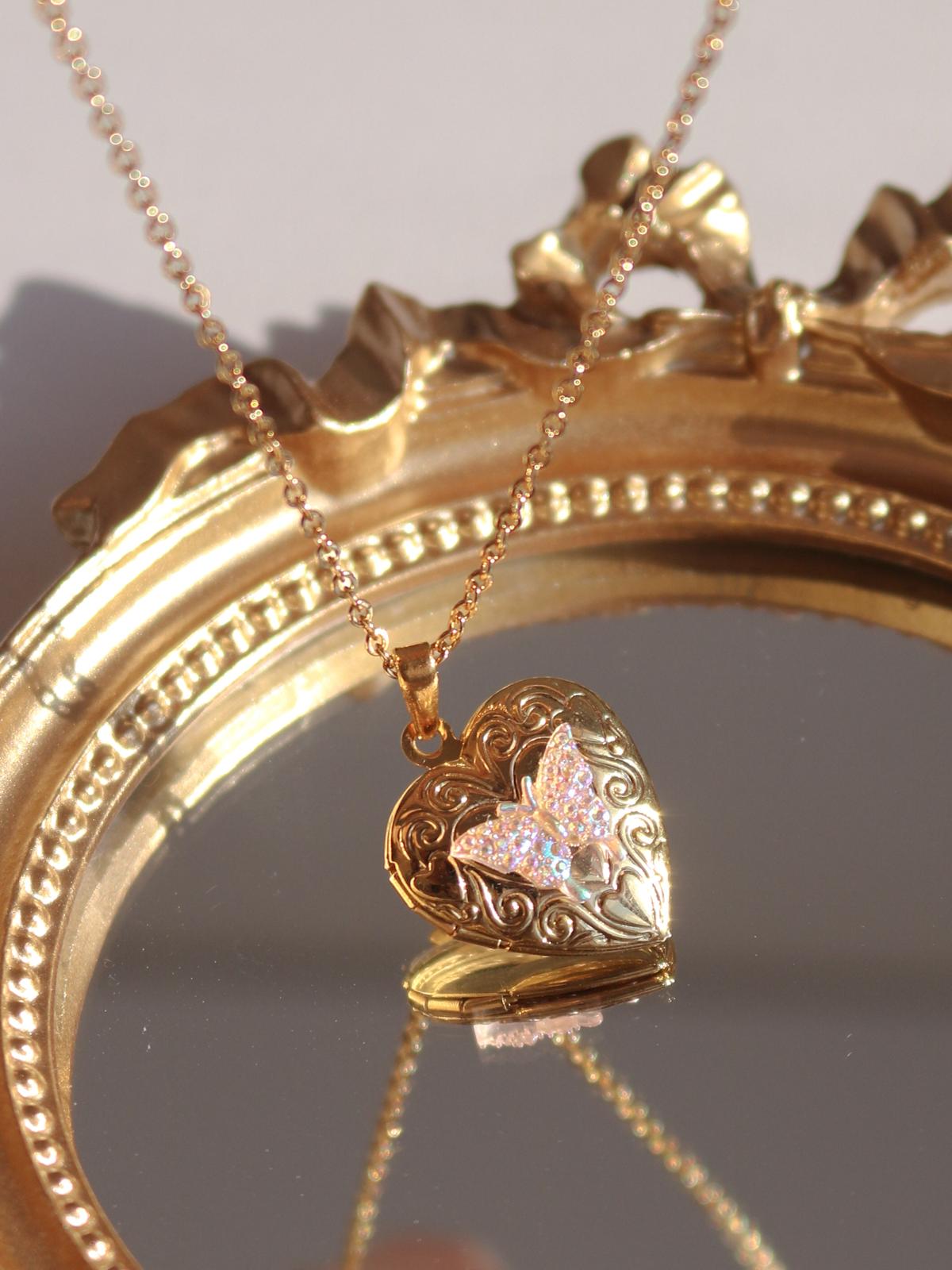 Sparkling Heartwing Kişiye Özel Fotoğraflı Kapaklı Kolye