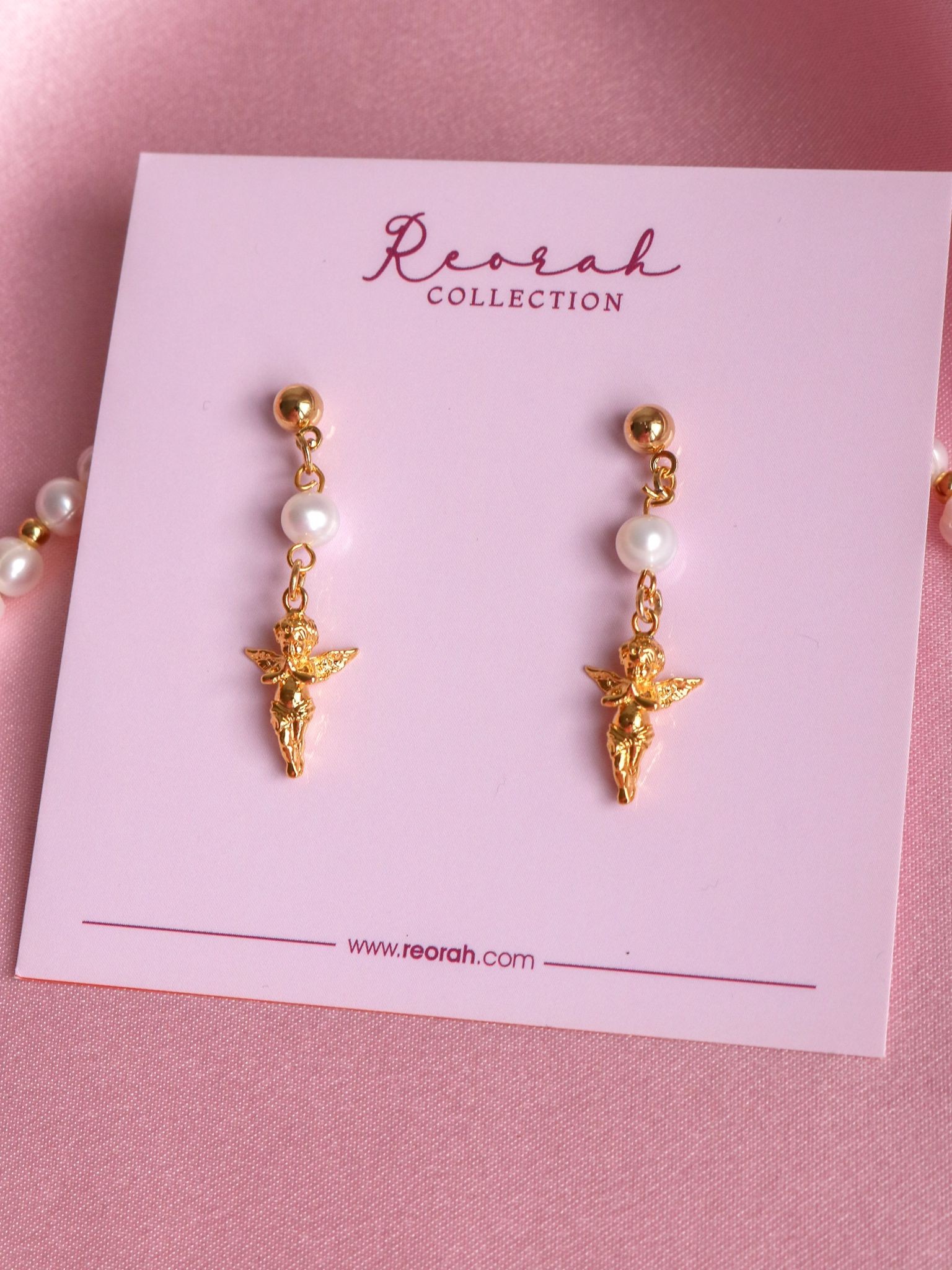  Angel Touch Earrings with Pearls