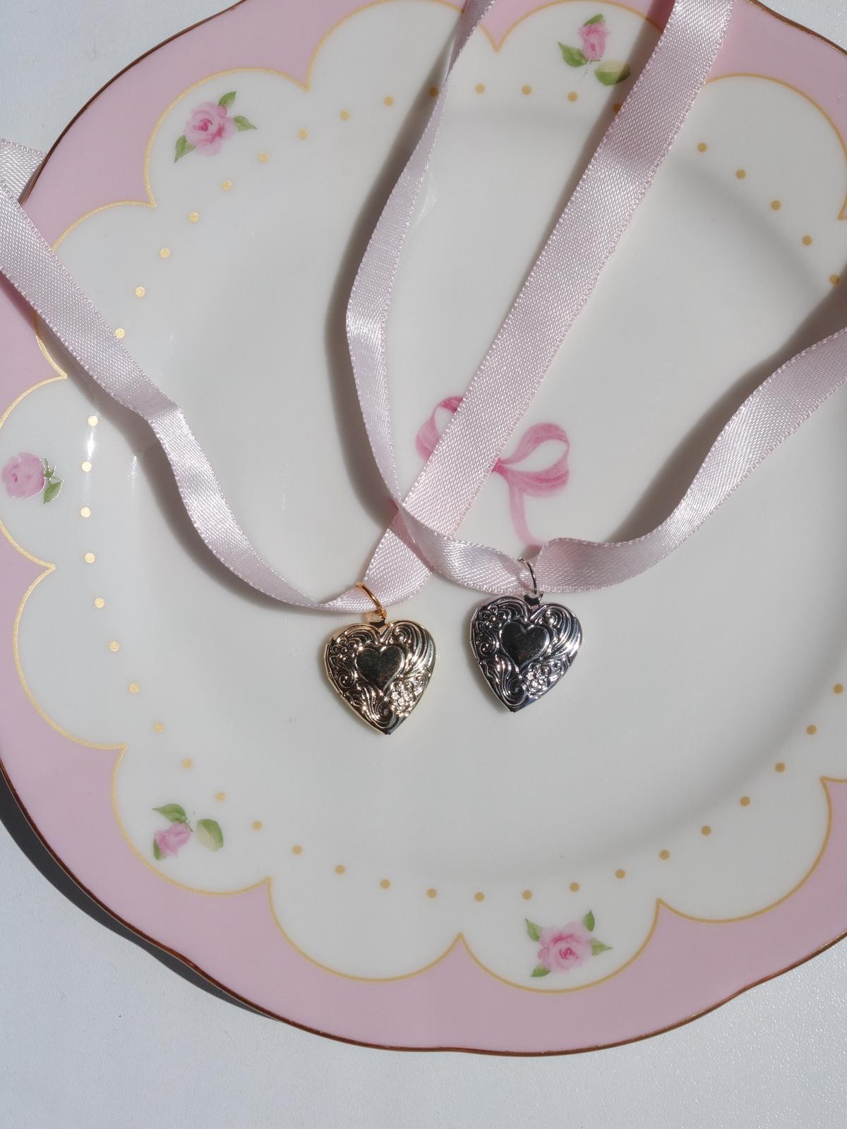 Anneliese Serafina Kalp Choker 