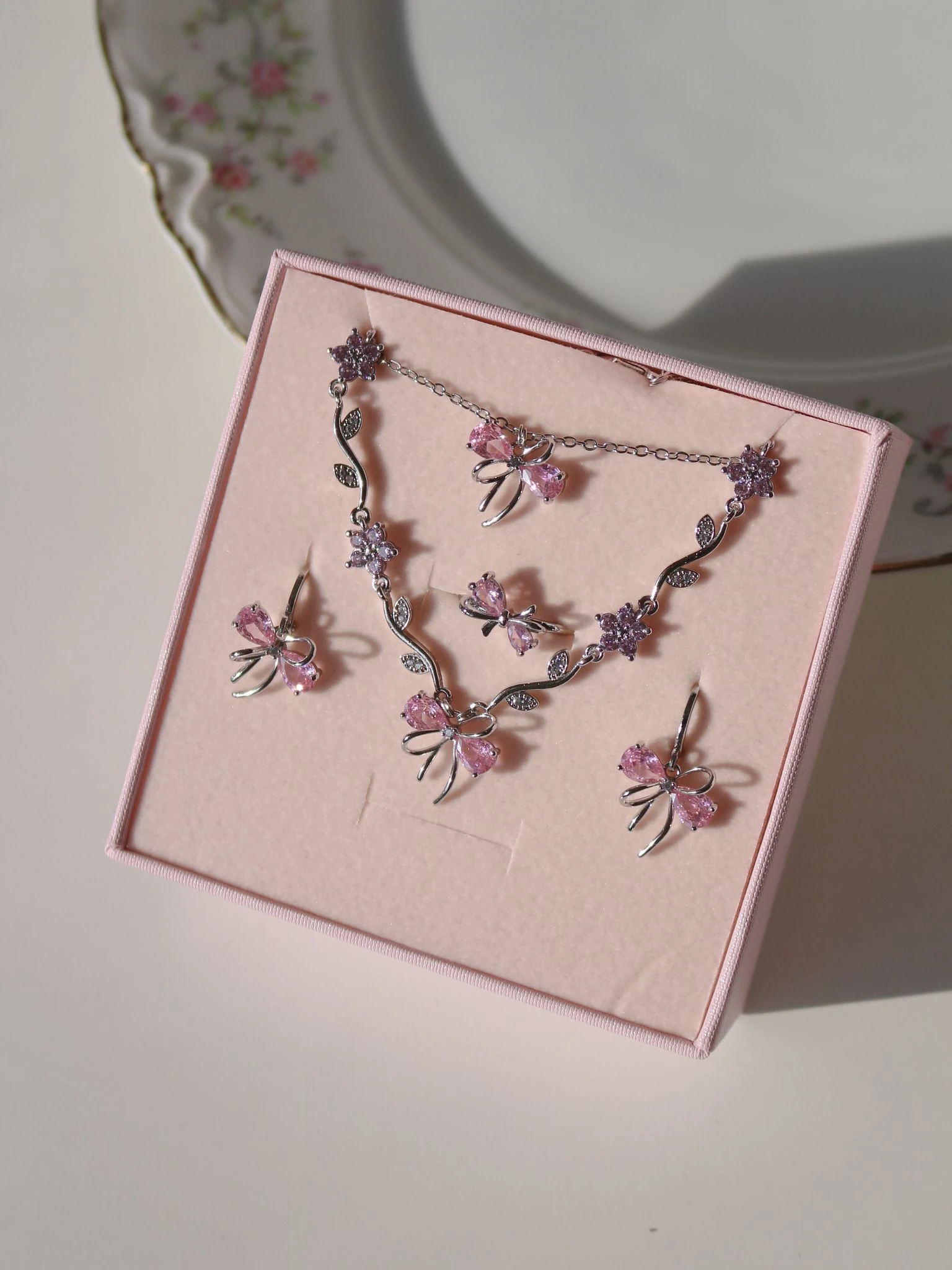 Pembe Ribbon Garden Bileklik, Küpe, Yüzük ve Kolye Set