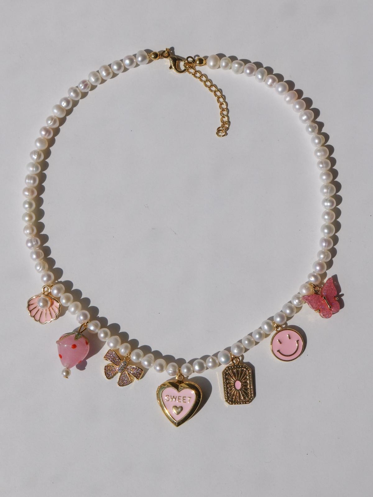 Charm & Mix Pearl Necklace