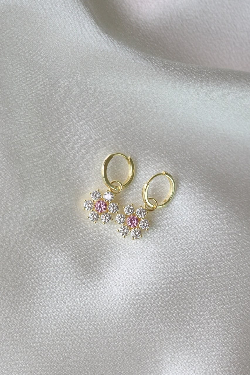 Soft Daisy 925 Silver Earrings