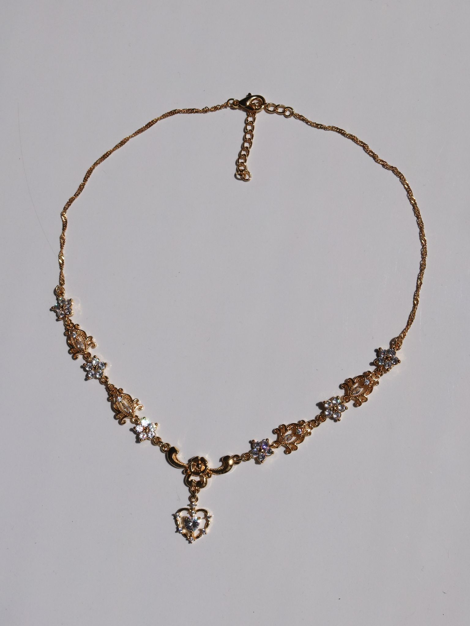 Dearist Heart Choker Necklace