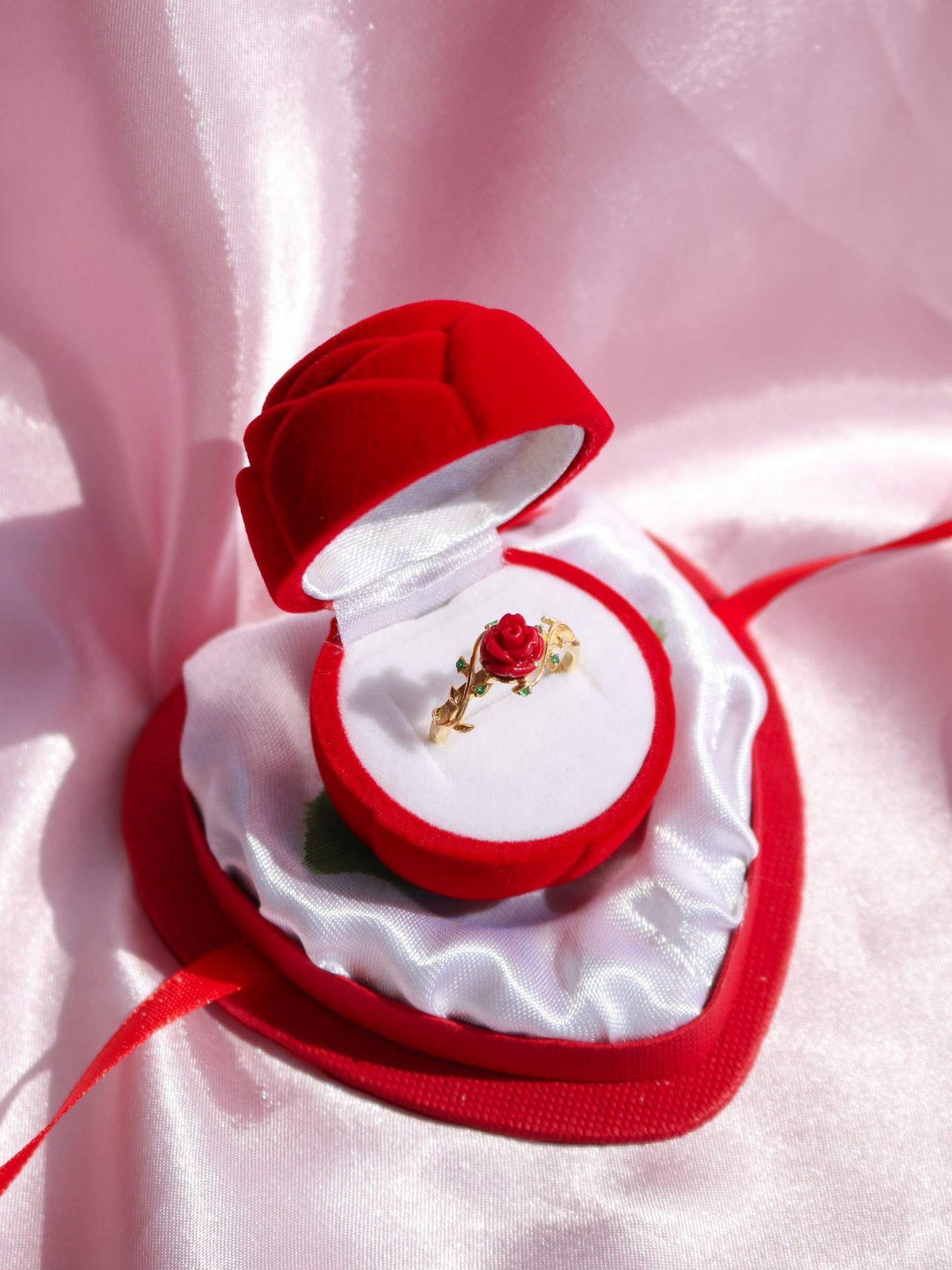 Rose Ring Box Red