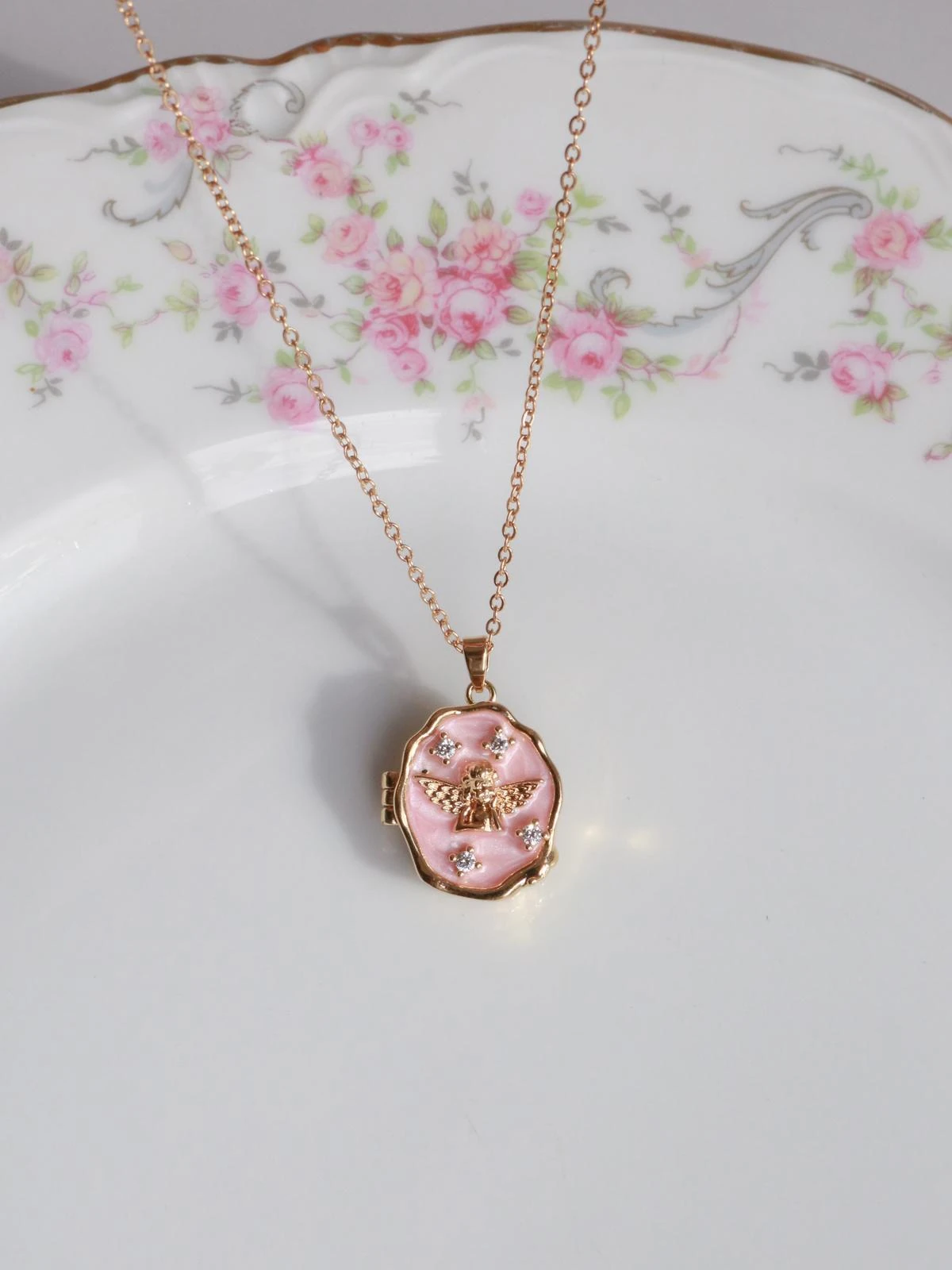 Pink Heavenly Angel Kişiye Özel Fotoğraflı Kapaklı Kolye