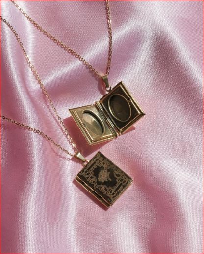 12 Princess Book Cover Steel Necklace