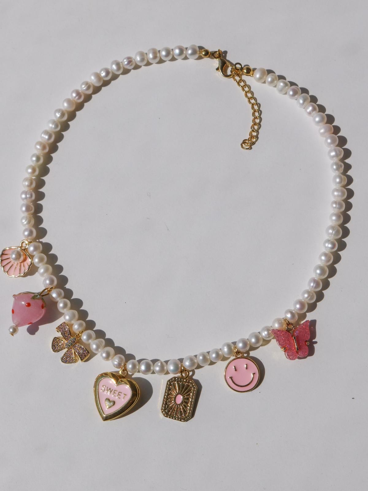 Charm & Mix Pearl Necklace