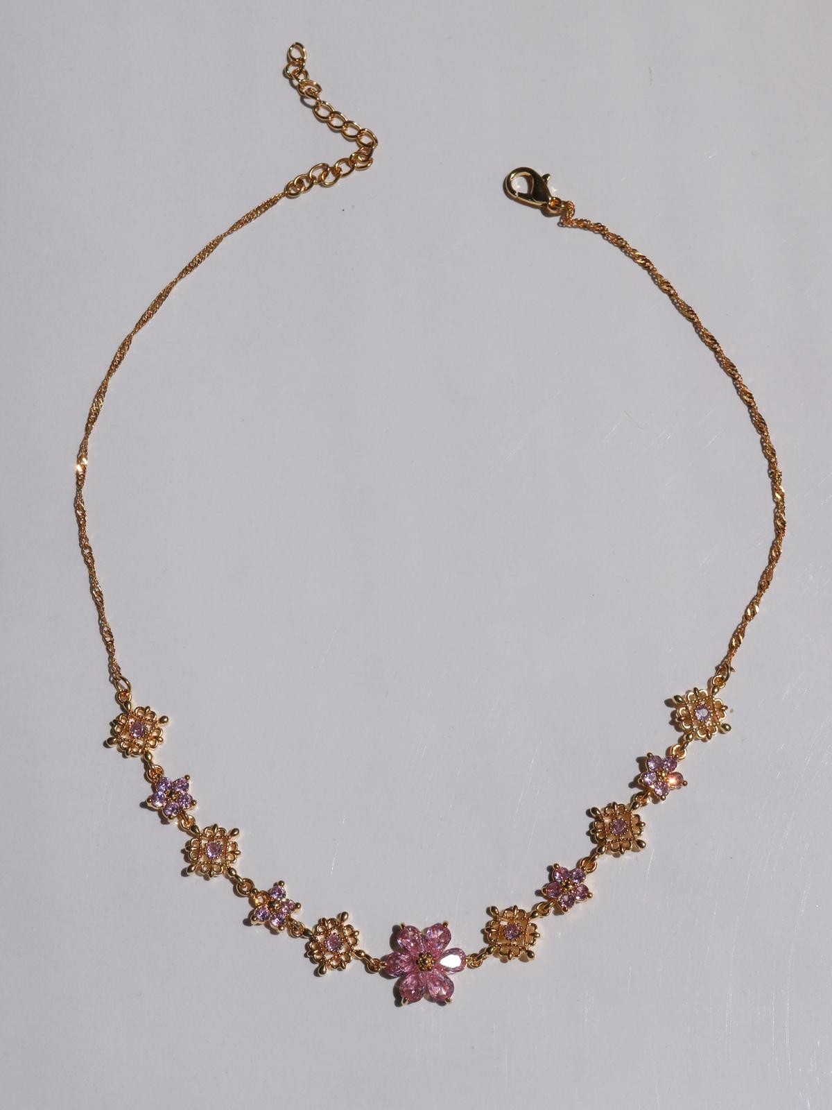 Shiny Petals Choker Necklace