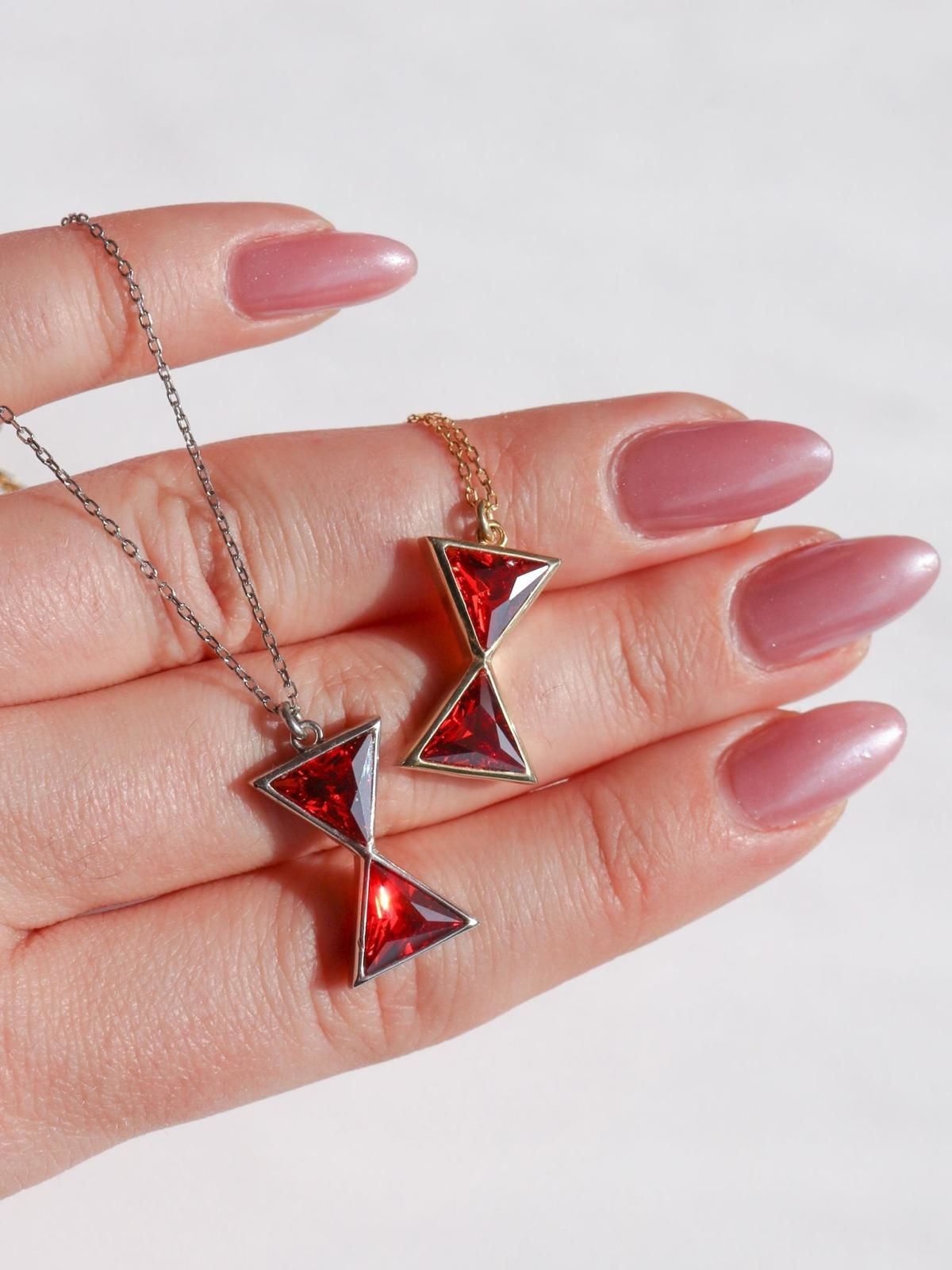Black Widow Hourglass 925 Silver Necklace