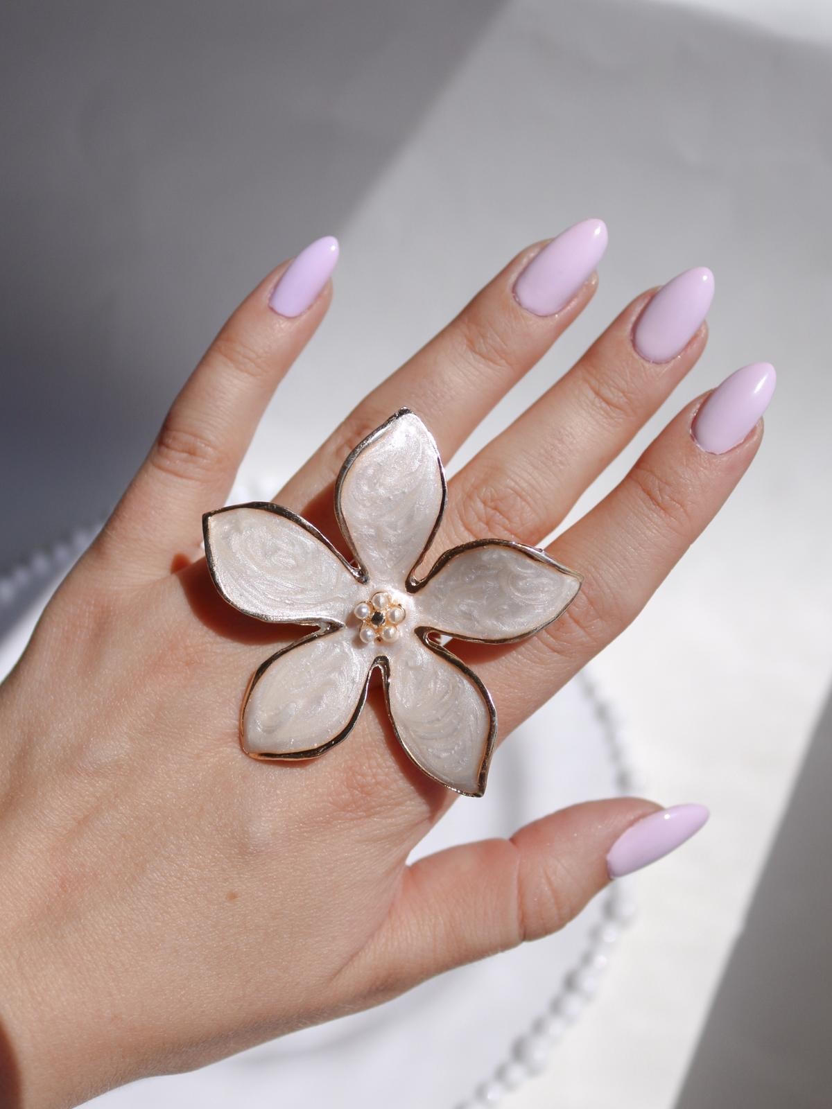 White Floral Grace Yüzük ve Bileklik Set