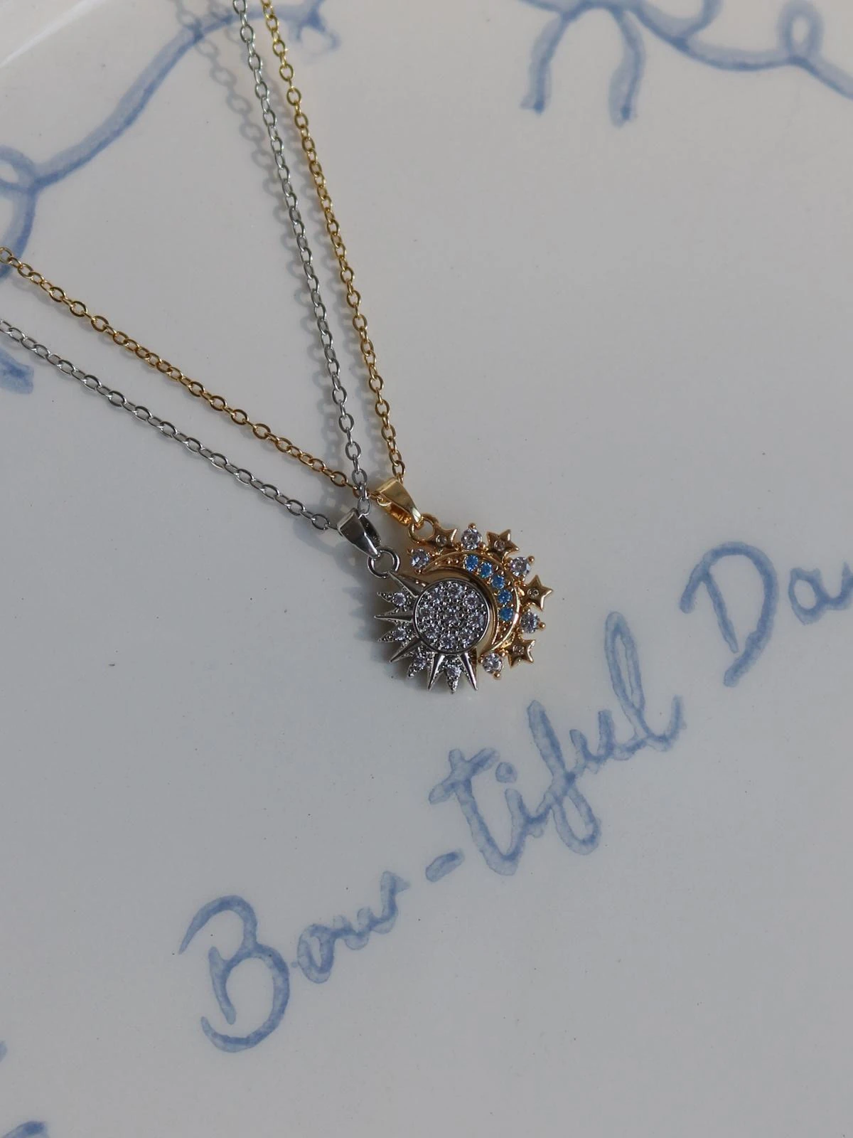 Moon and Sun Mıknatıslı Çift Kolye