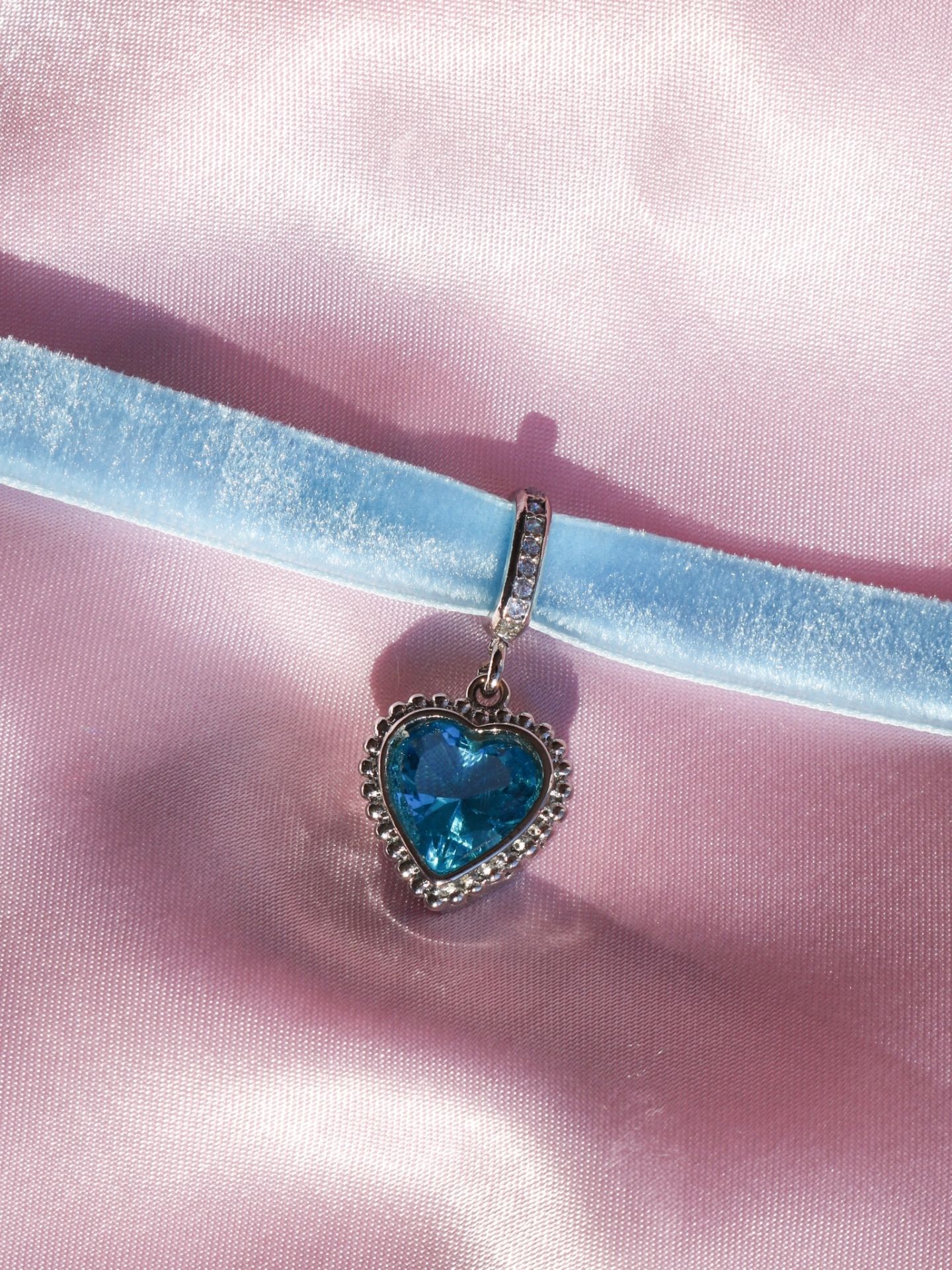 Princess and Tailor Choker
