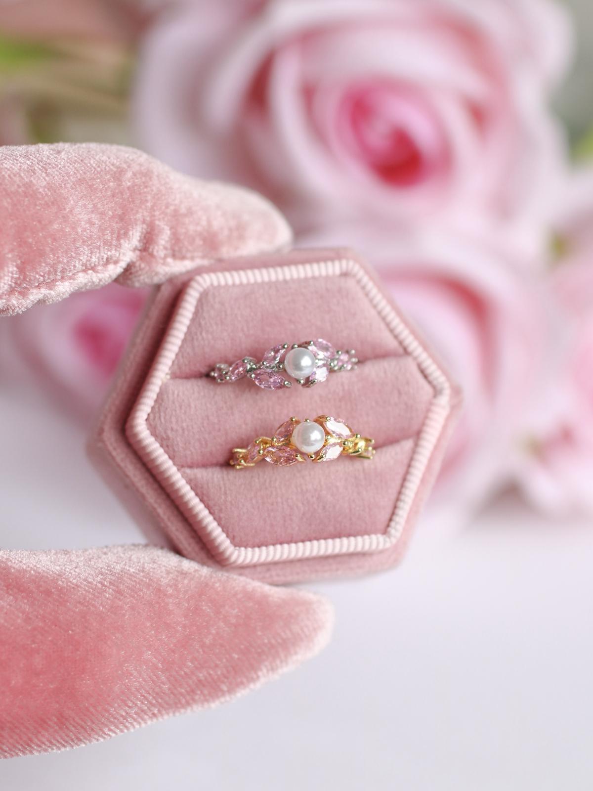 Blush Twist Pearl Yüzük