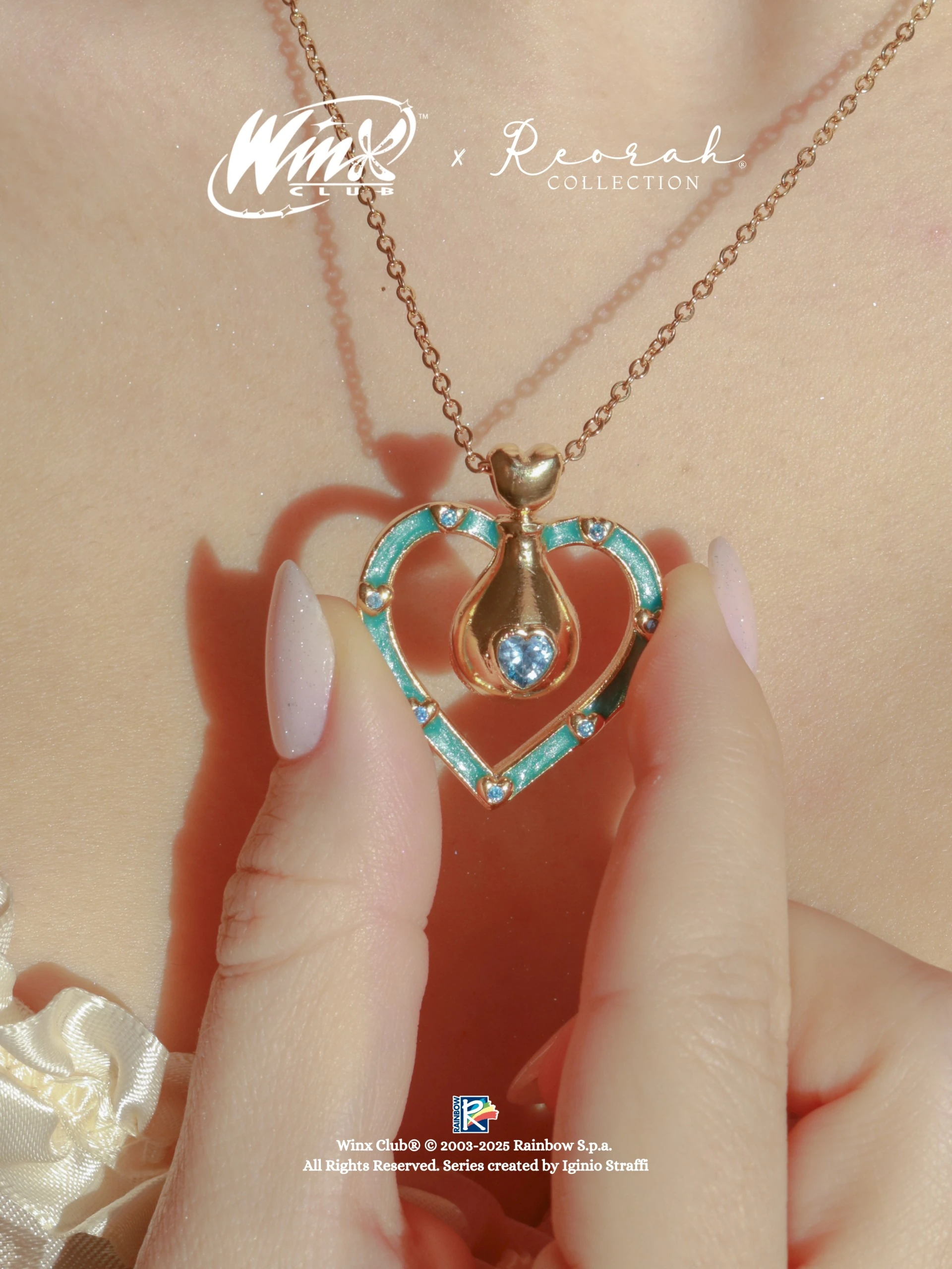 Winx Club® Bloom Fairy Dust Bottle Kolye