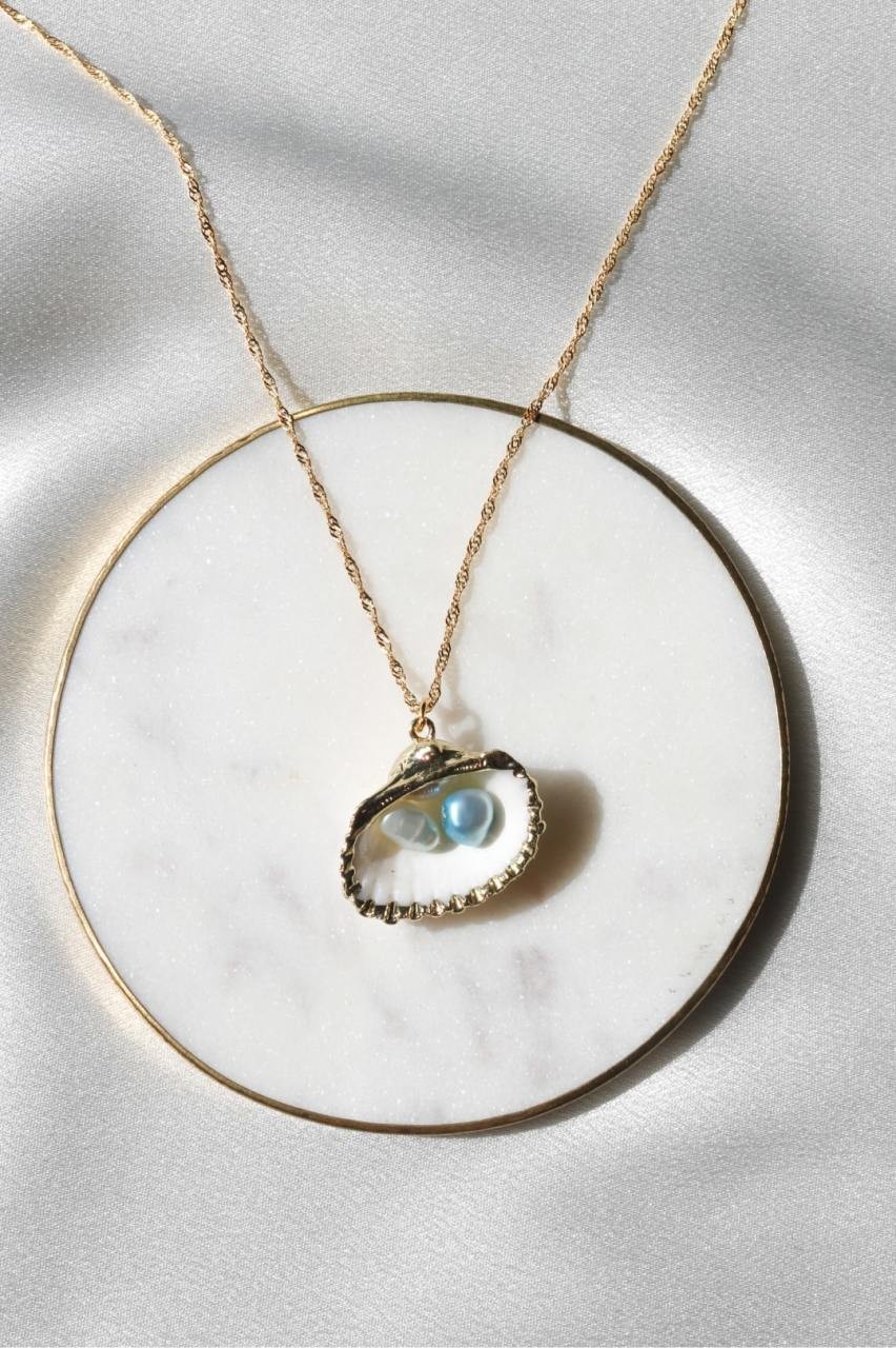 Seashell & Pearl Necklace
