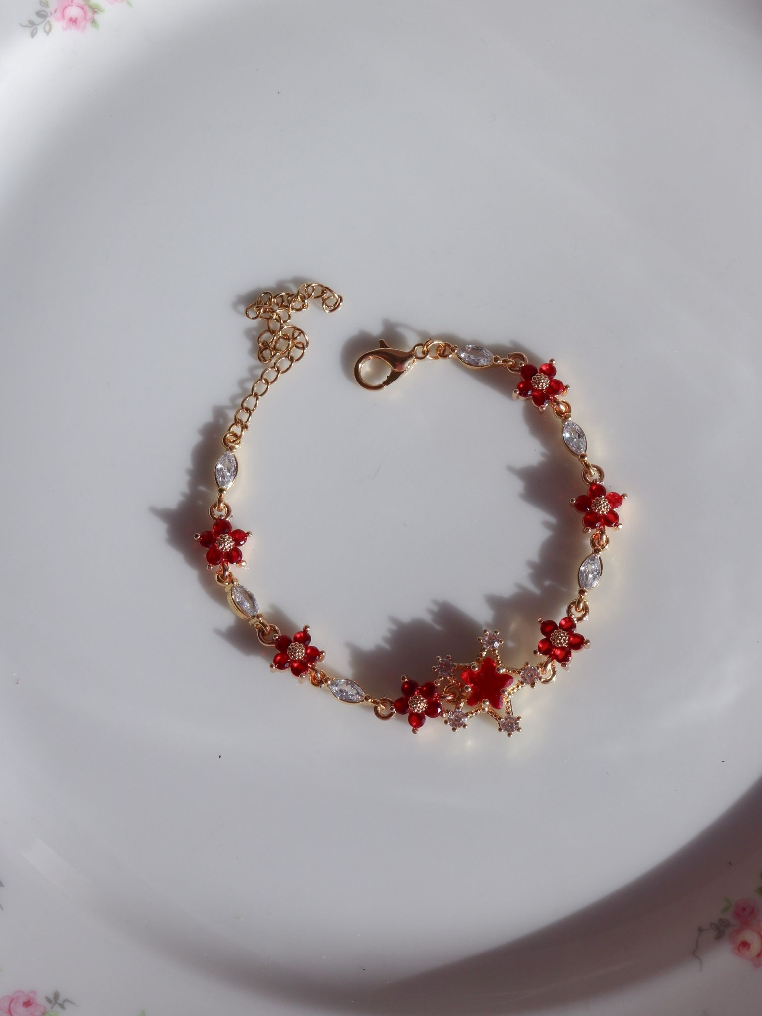 Elegant Star Blossom Bracelet