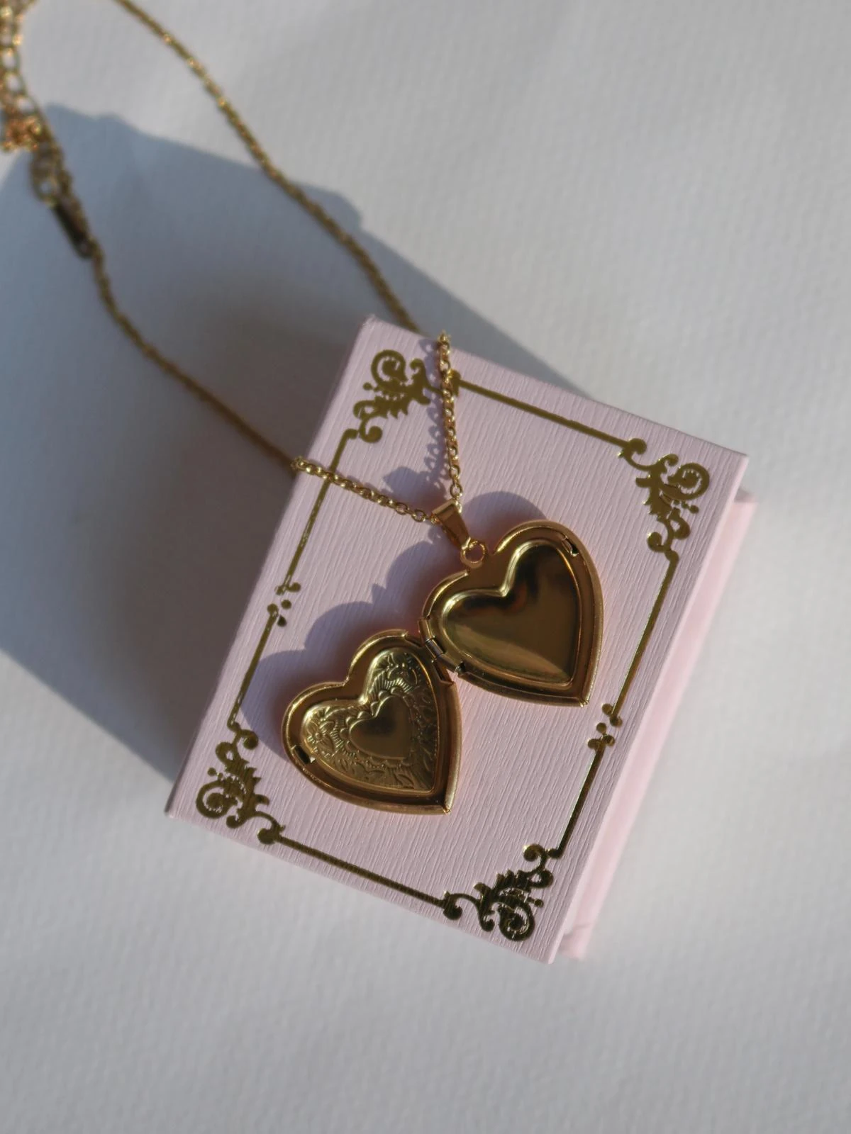 Floral Heart Kişiye Özel Fotoğraflı Kolye