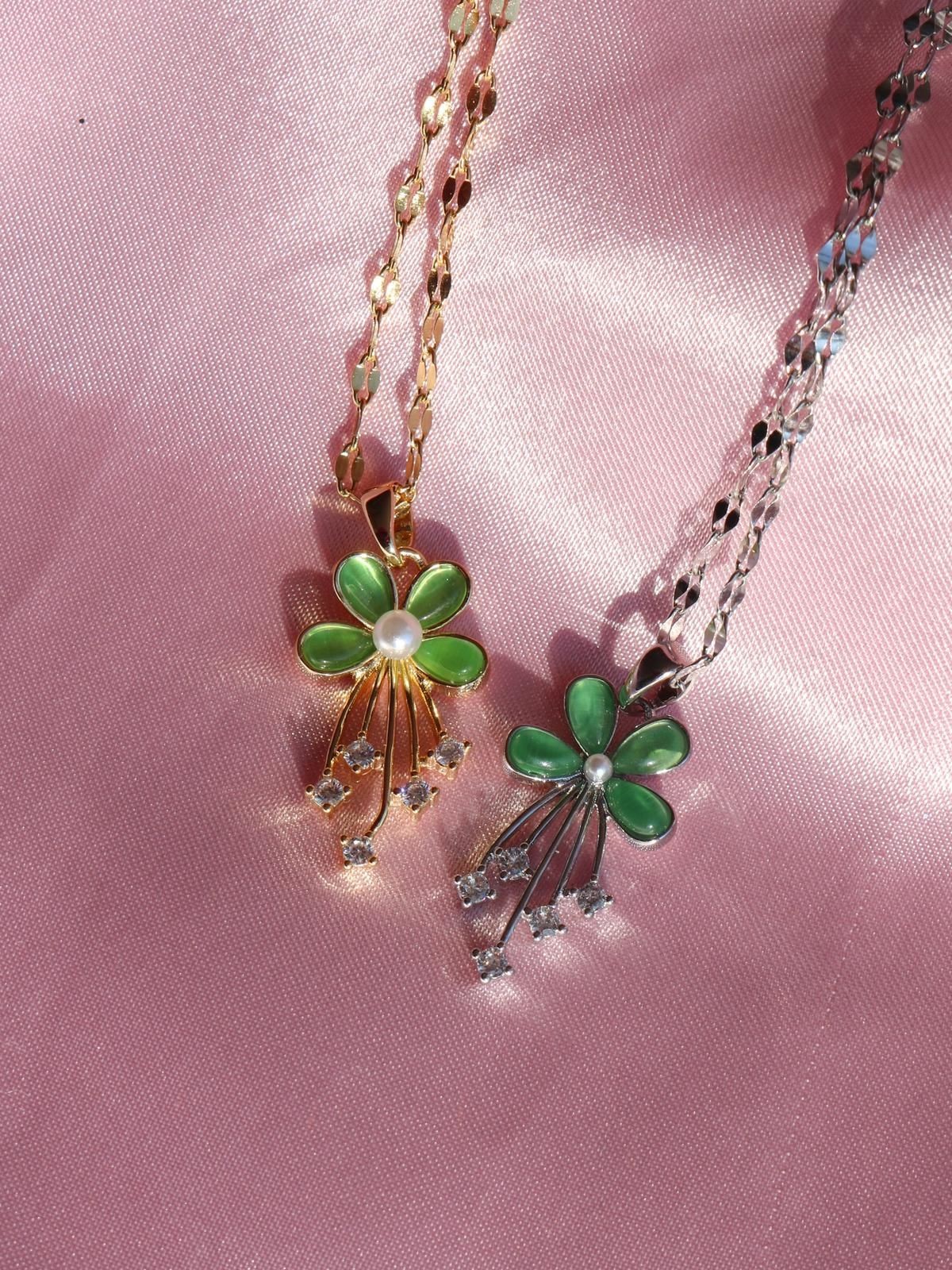 Green Flower Necklace Steel