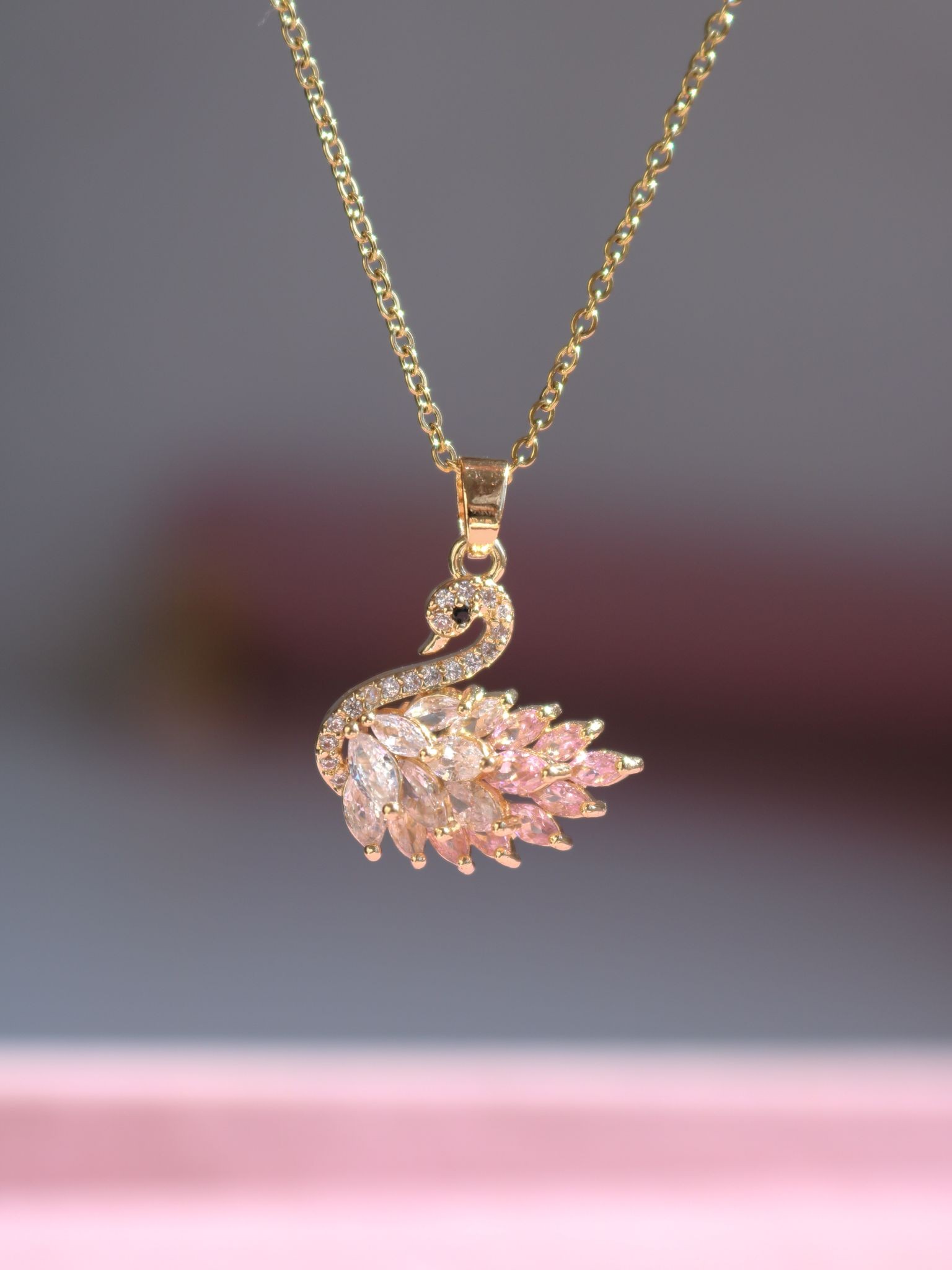 Pink Swan Çelik Kolye
