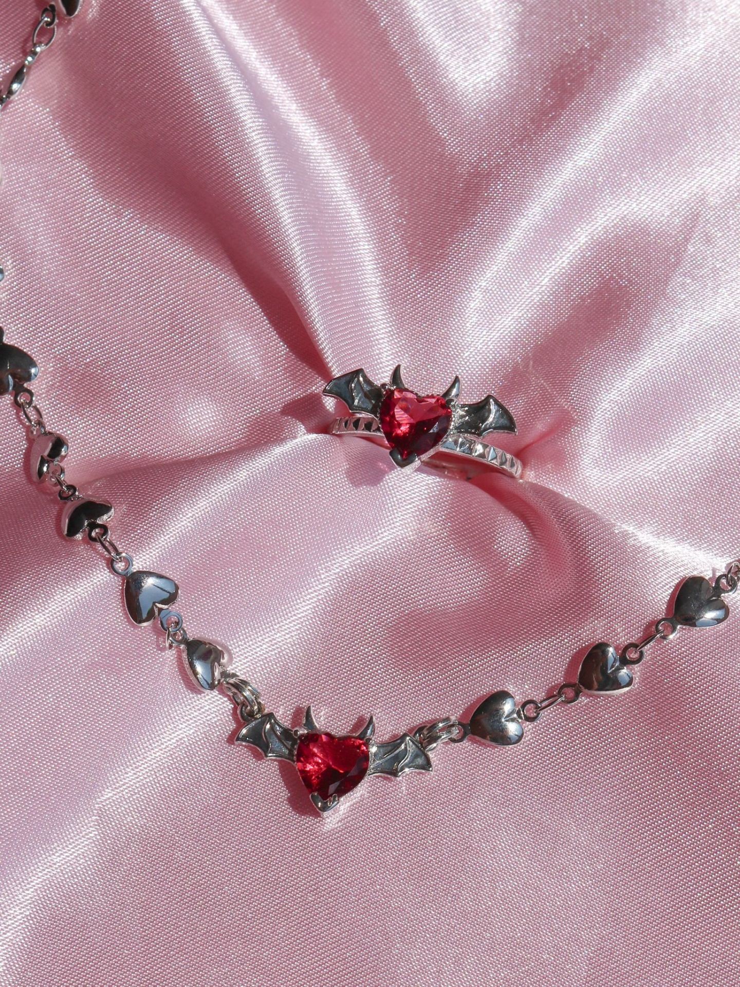 Draculaura Heart Choker/Necklace