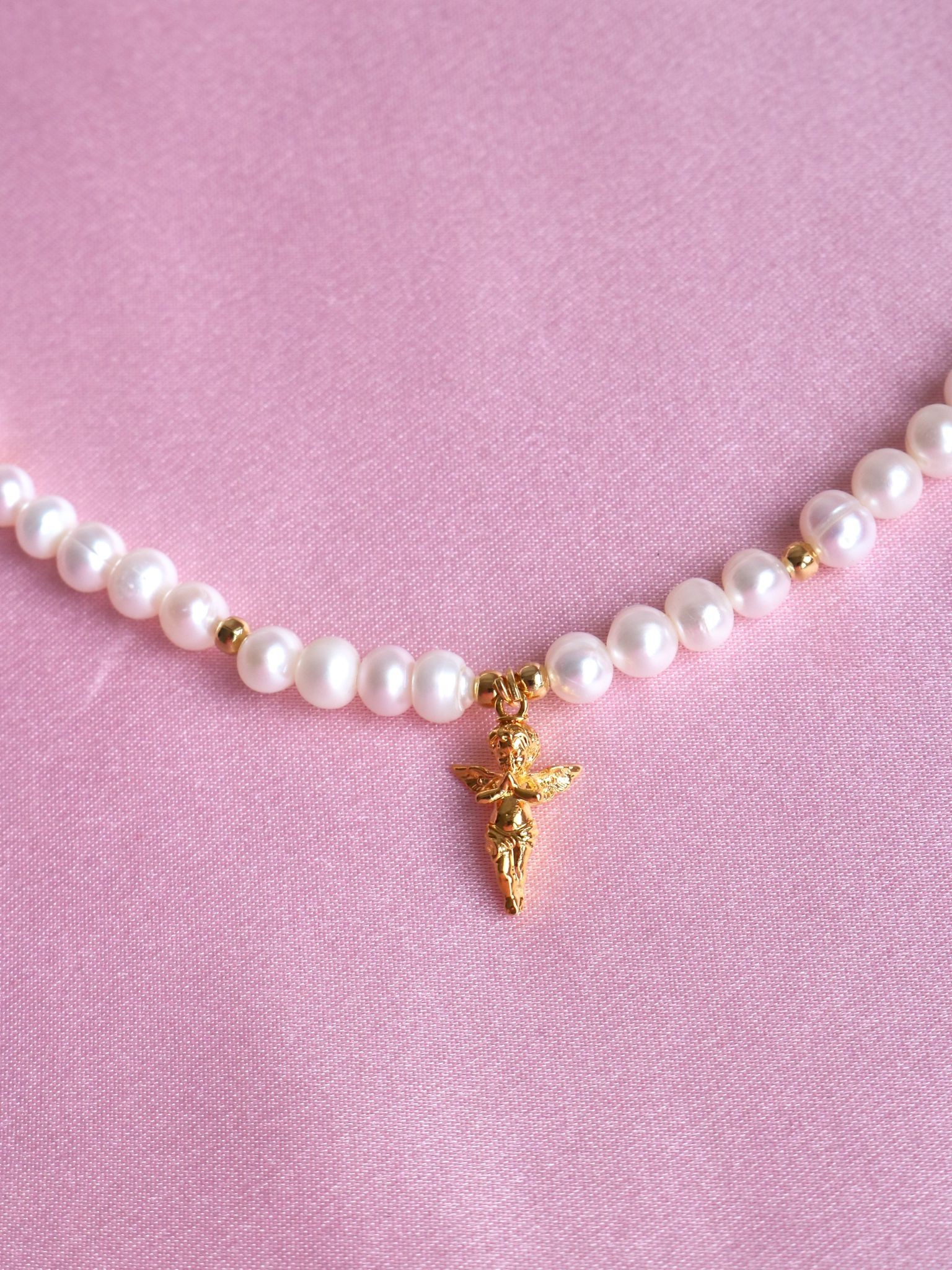 Angel Touch With Pearls Kolye