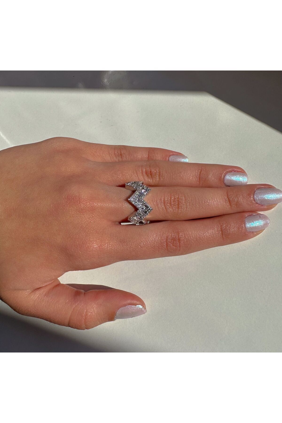 Baguette Stone Zigzag Ring