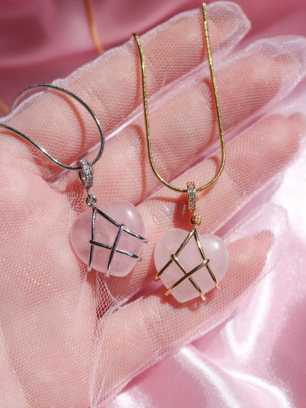 Diamond Chateau Pembe Kuvars Kalp Kolye