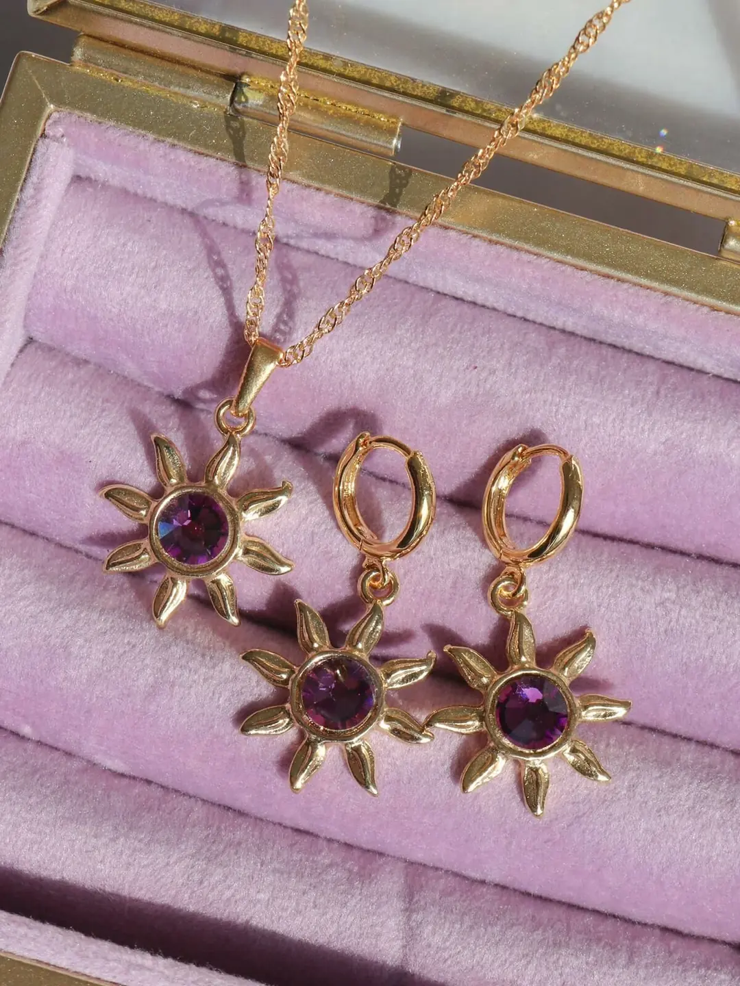Reorah Rapunzel Sun Necklace Earring Set