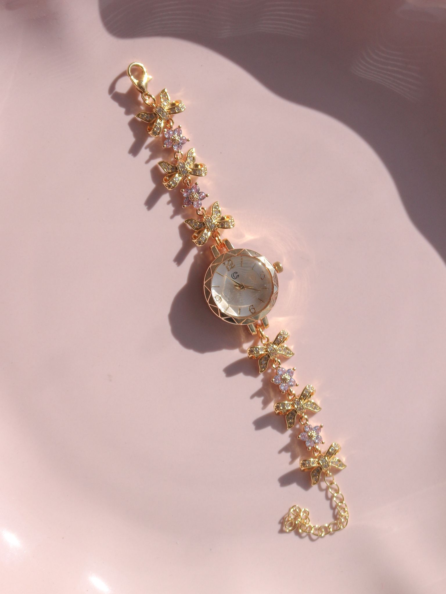 Lavender Ribbon Saat