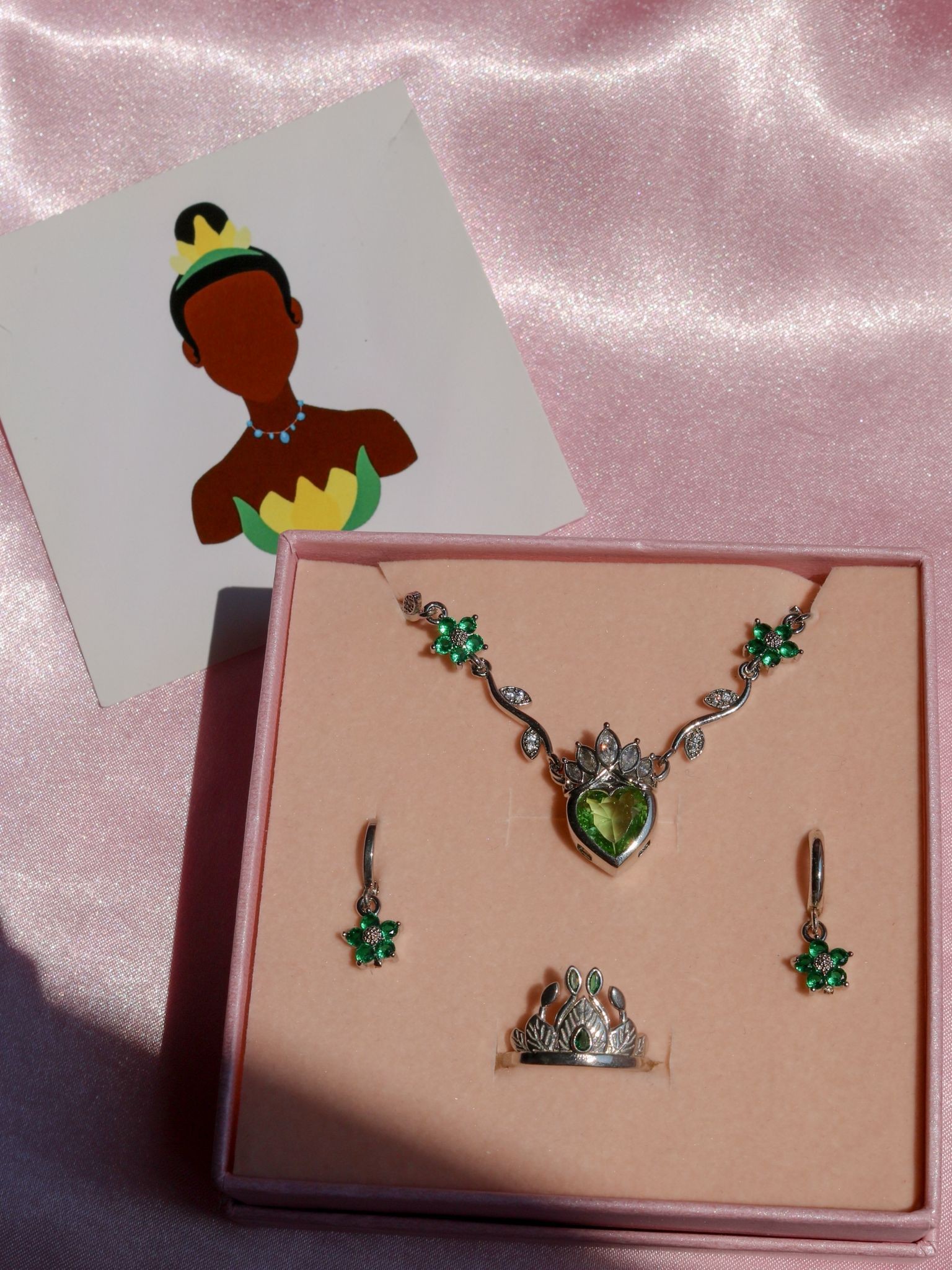 Tiana Crown Kolye, Küpe, Yüzük Set