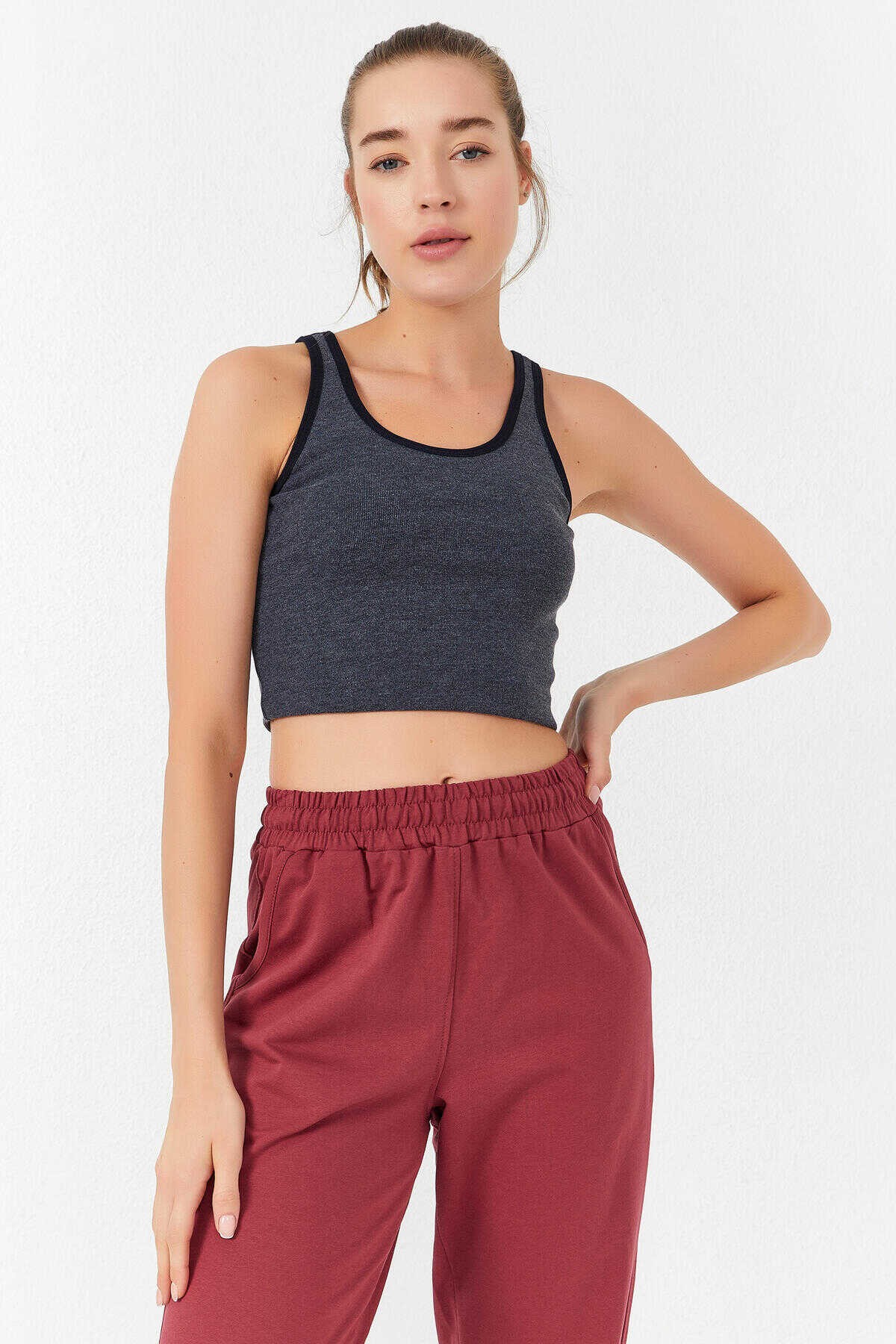 Kadın Crop Top Atlet 